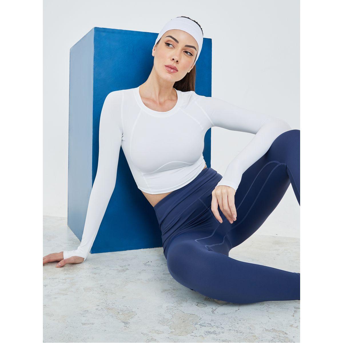 Styli Active Textured Back Panel Contour Effect Stitch Detail Crop Top-women-clothing-sportswearandactivewear-tshirtsandvests-image-1