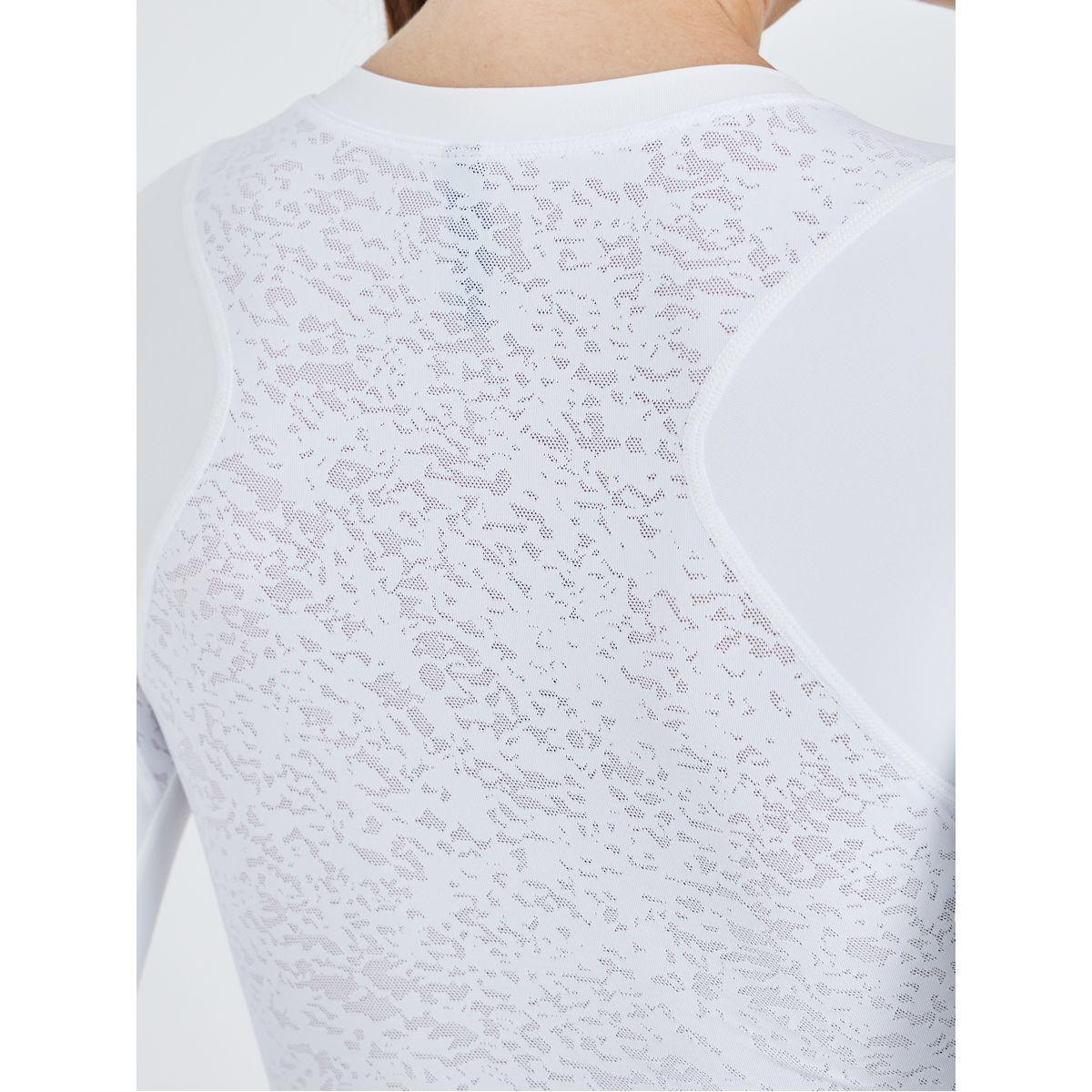بلوزة قصيرة بتفاصيل درزات-women-clothing-sportswearandactivewear-tshirtsandvests-image-5
