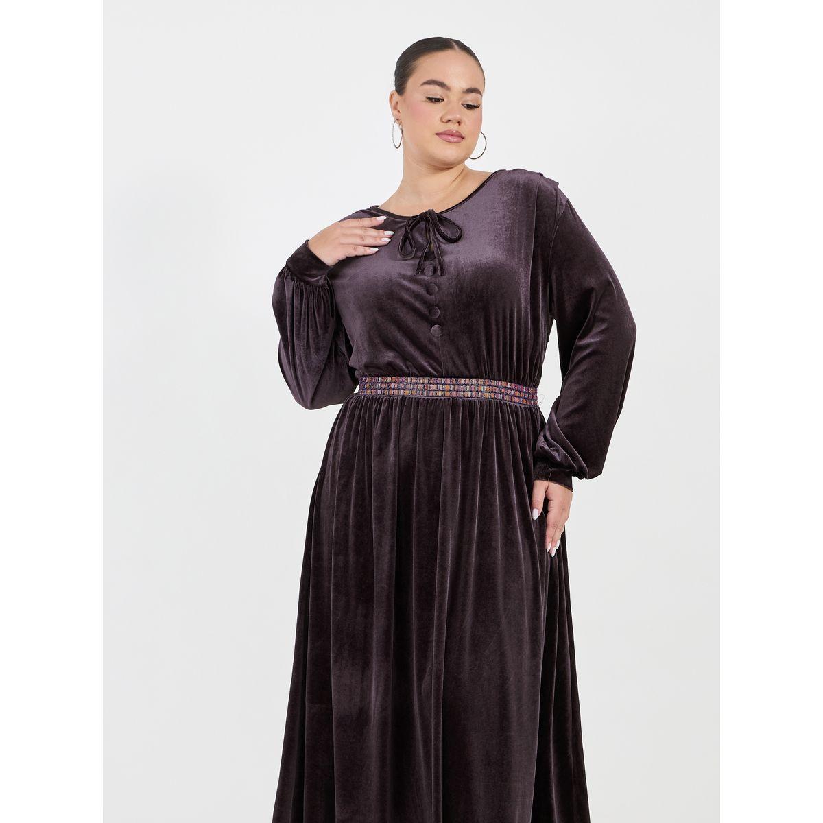 Styli Plus Size Embroidered Waistband Velvet Look Maxi Dress-women-clothing-dresses-image-2