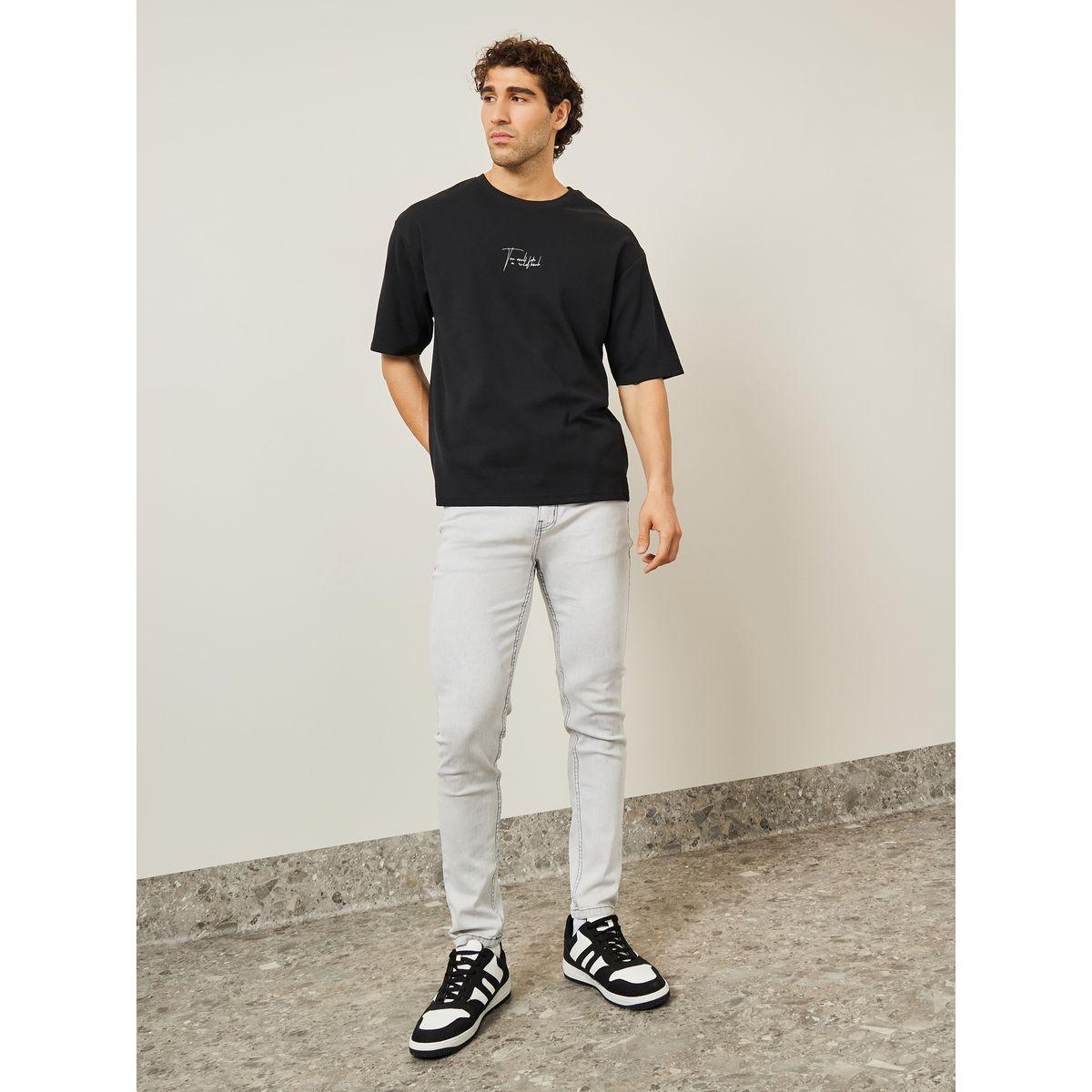 تيشيرت واسع بتفاصيل كتابة مطرزة-men-clothing-tshirtsandpolos-tshirts-image-2