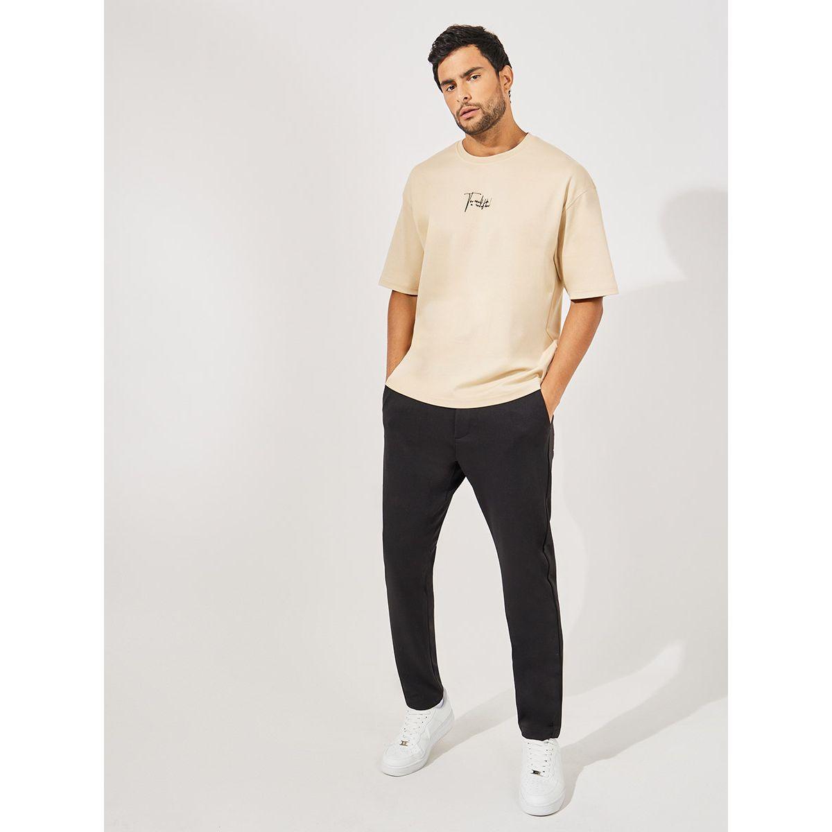 تيشيرت فضفاض بكتابة مُطرّزة واكمام قصيرة-men-clothing-tshirtsandpolos-tshirts-image-2