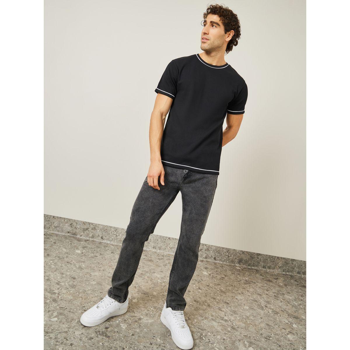 تيشيرت مزين بحزوز وقصة عادية-men-clothing-tshirtsandpolos-tshirts-image-2