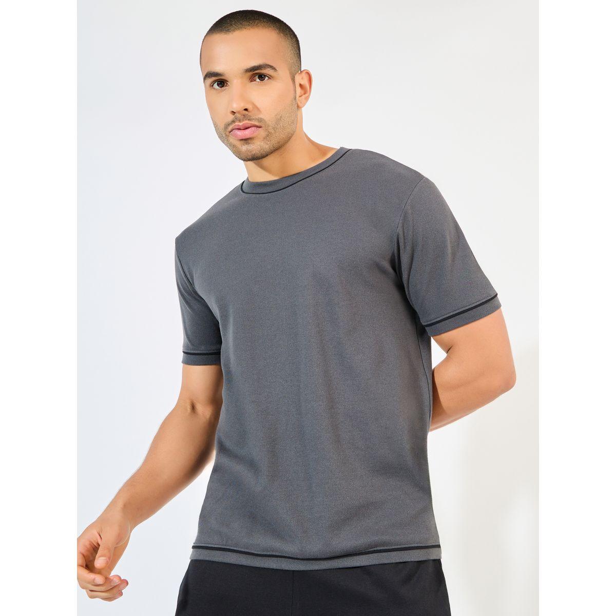 تيشيرت بقصة عادية وتفاصيل محزوزة-men-clothing-tshirtsandpolos-tshirts-image-1