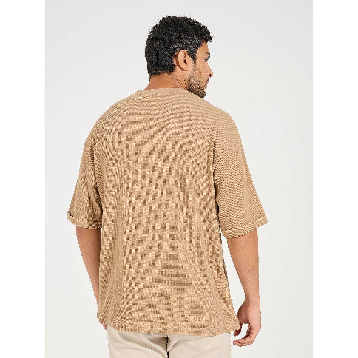 تيشيرت فضفاض محبوك بنمط وافل-men-clothing-tshirtsandpolos-tshirts-image-4