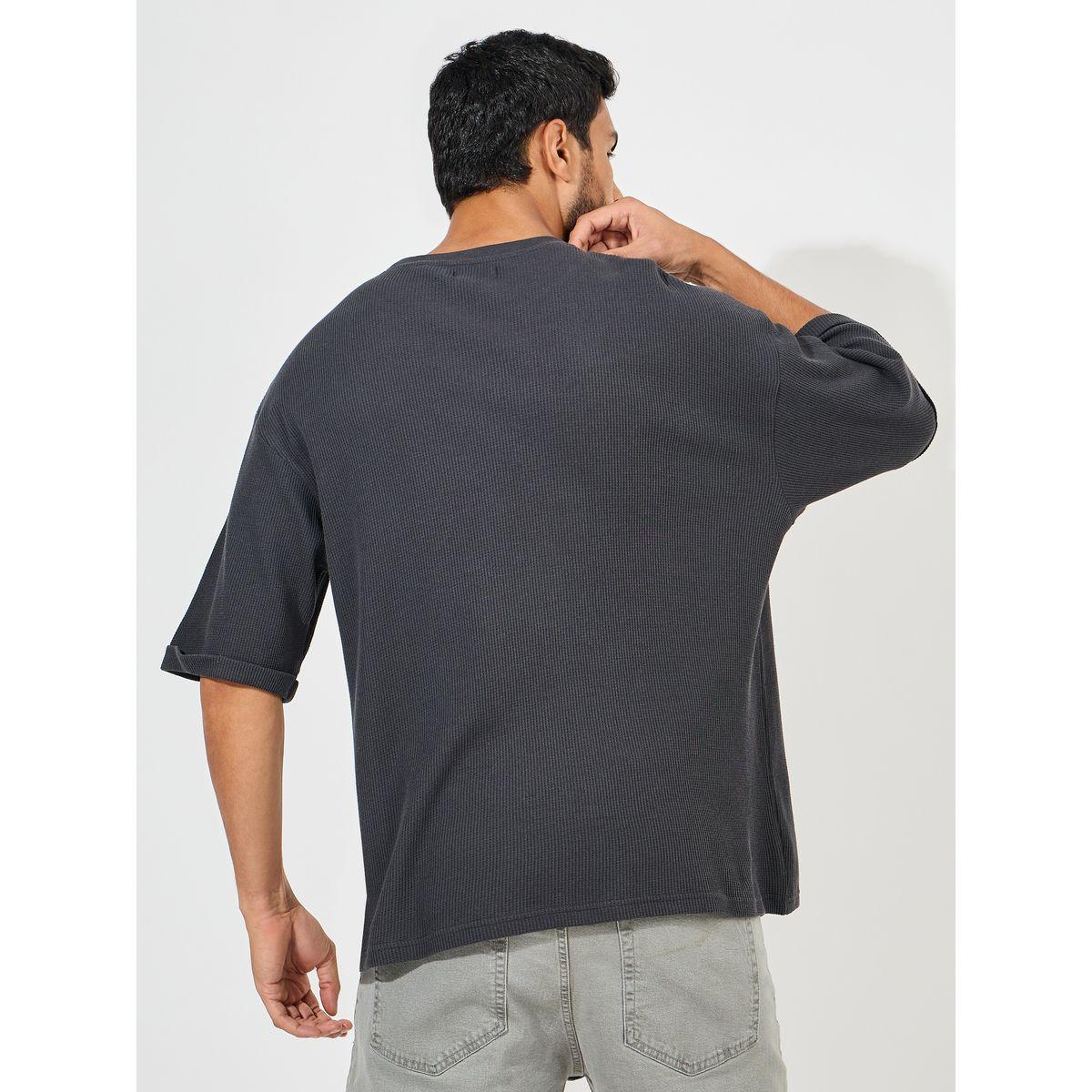 تيشيرت فضفاض محبوك بنمط وافل مع اكمام بطية-men-clothing-tshirtsandpolos-tshirts-image-4