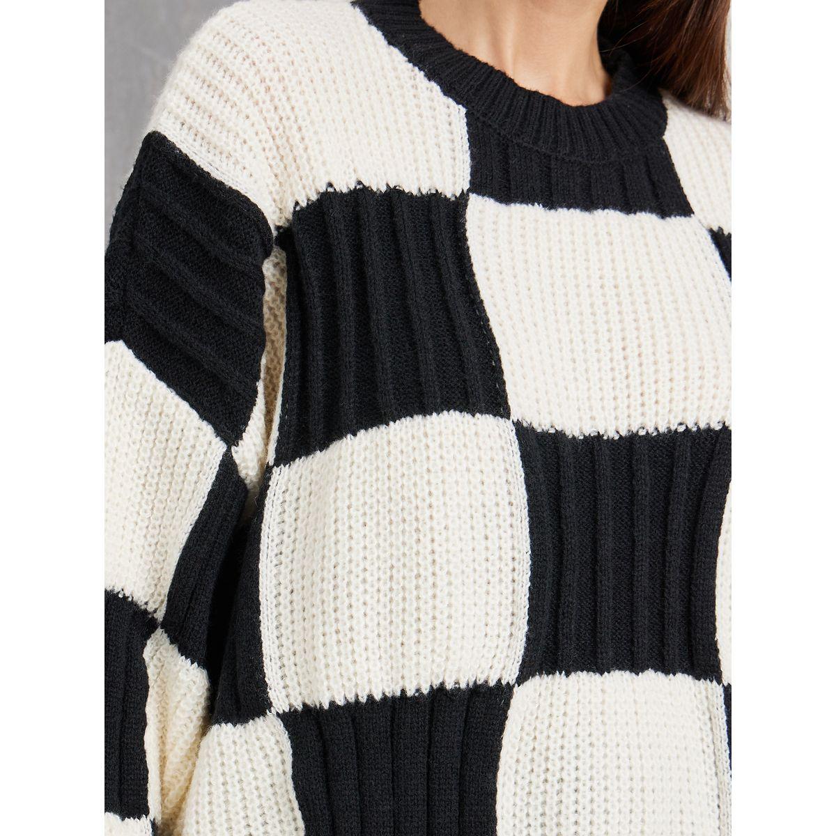 أفرول واسع بطبعة كاروهات-women-clothing-cardigansandjumpers-jumpers-image-3