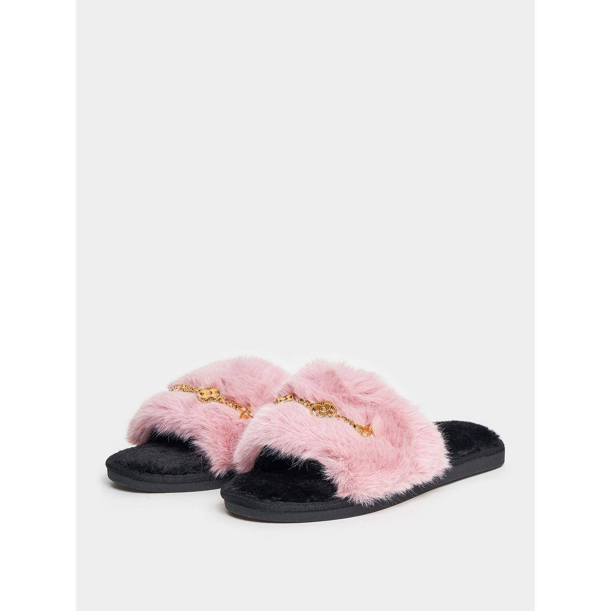 Styli Embellished Chain Faux Fur Bedroom Slipper-women-shoes-bedroomslippers-image-2