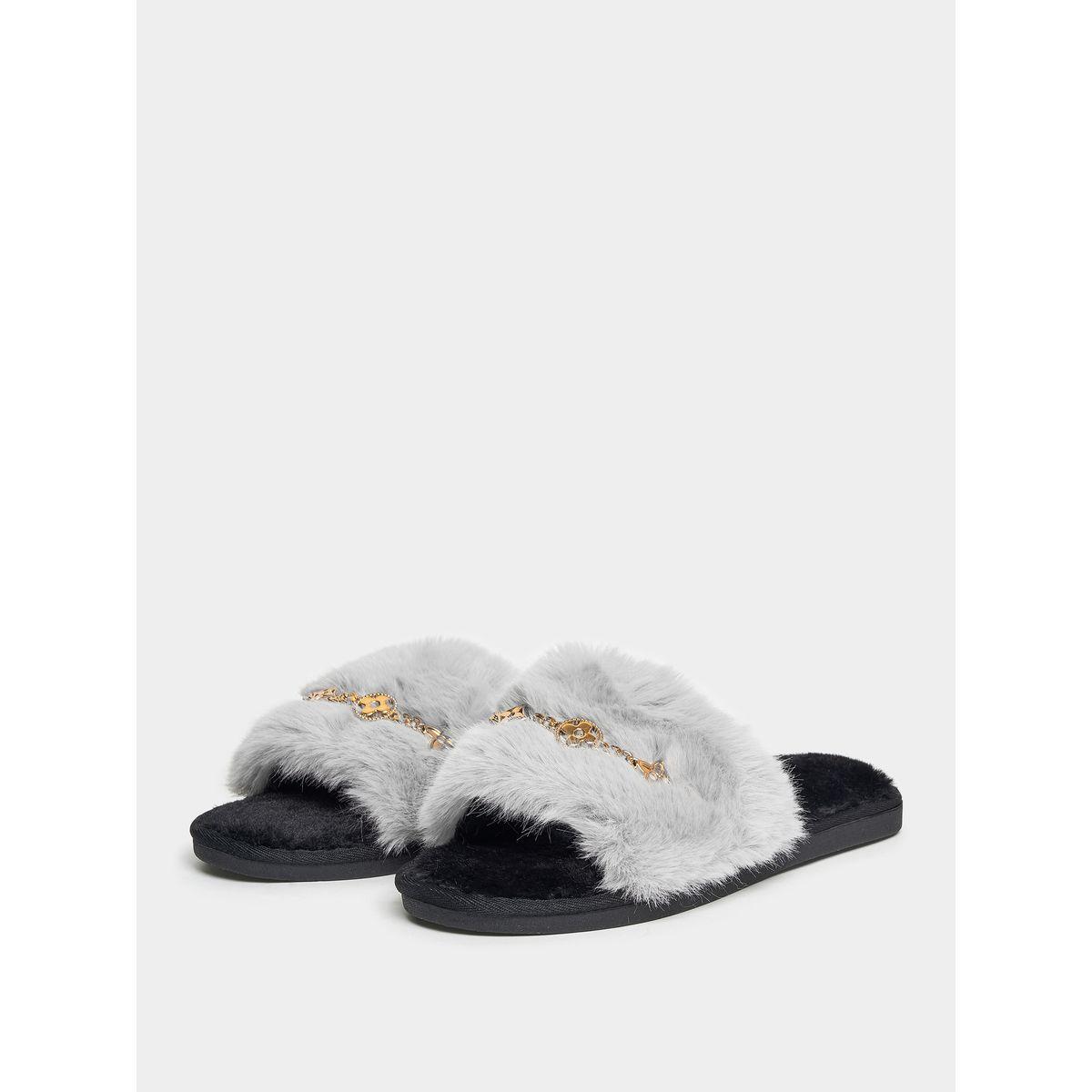Styli Embellished Chain Faux Fur Bedroom Slipper-women-shoes-bedroomslippers-image-2