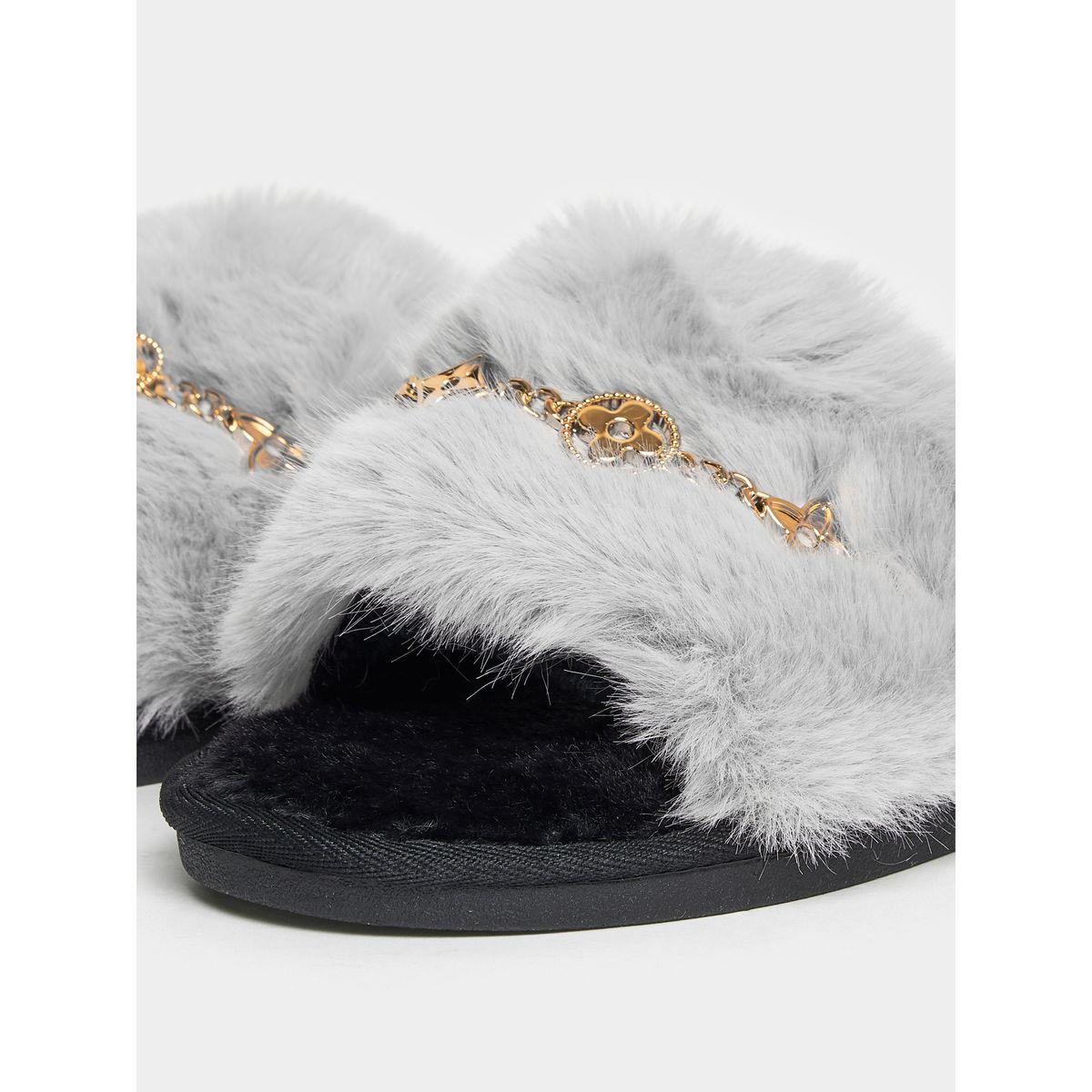 Styli Embellished Chain Faux Fur Bedroom Slipper-women-shoes-bedroomslippers-image-5
