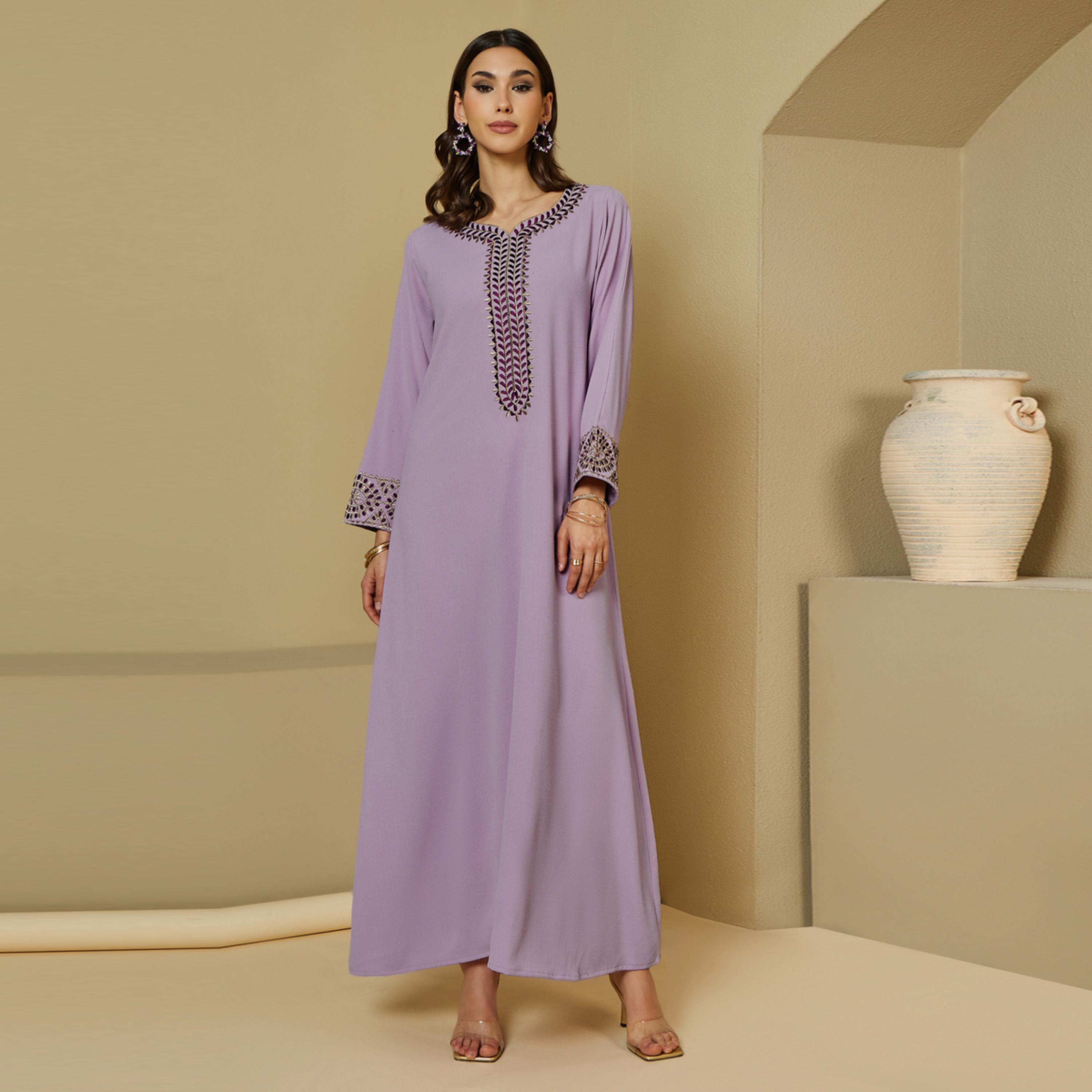 أميرة x ستايلي جلابية تداخلات مُطرّزة وتفاصيل بارزة الملمس-women-arabicclothing-jalabiyas-image-1
