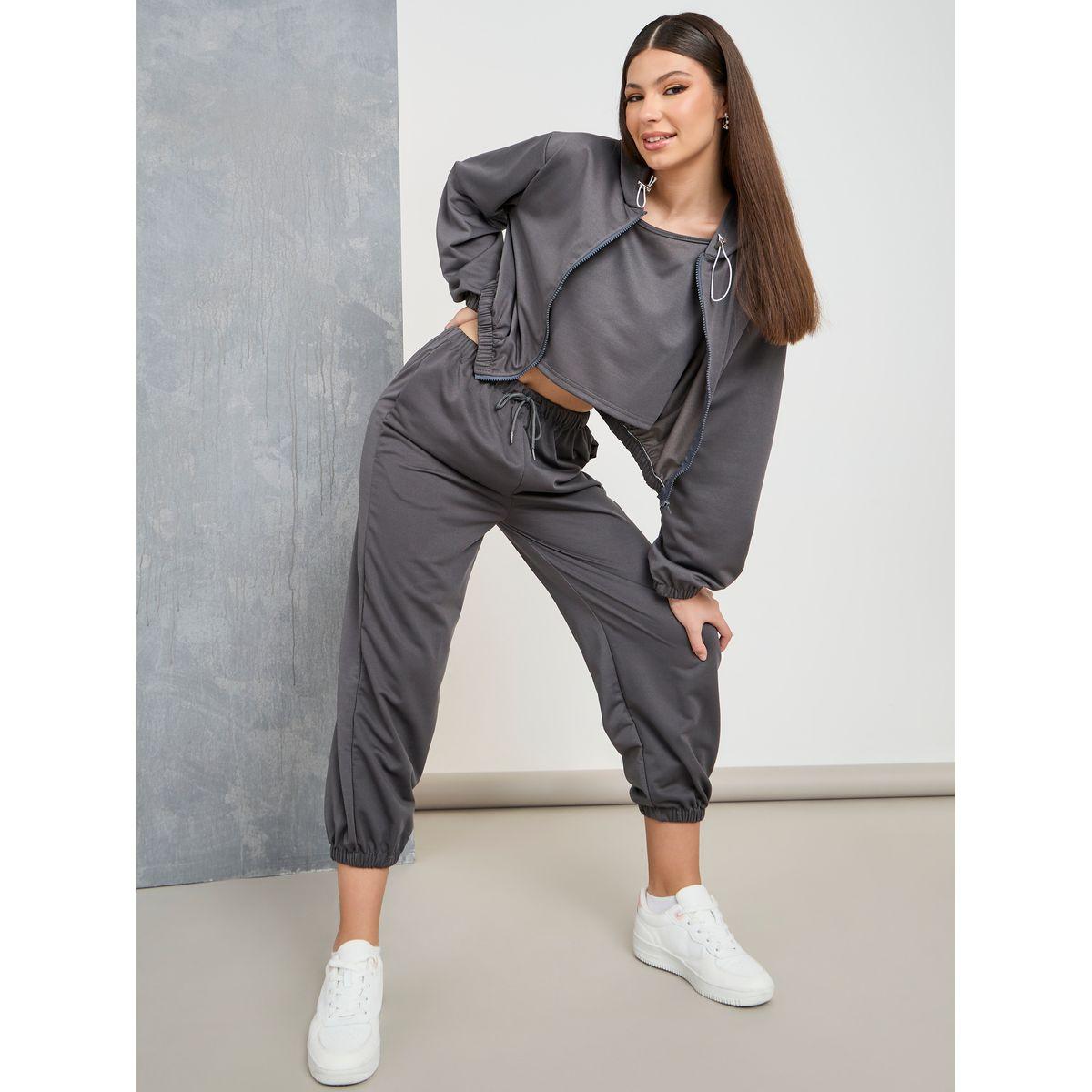 مجموعة من 3 ( جوغر + جاكيت + كامي )-women-clothing-coordsets-image-1