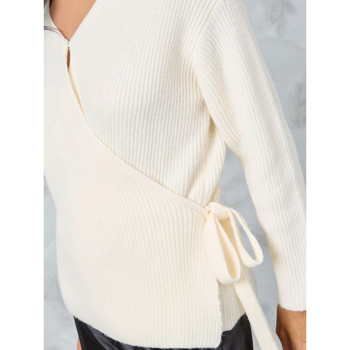 بلوزة محبوكة بنمط لف مع ربطة-women-clothing-shirtsandblouses-blouses-image-2