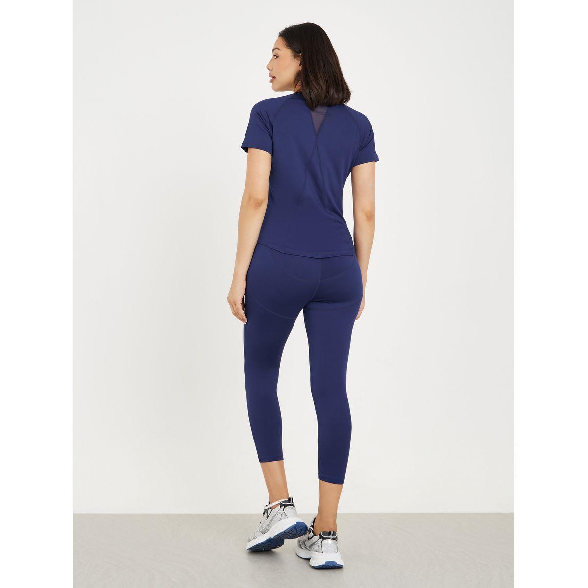 Styli Active Back V Mesh Insert Stitch Detail Top & Double Stitch Contour Effect Capri Set-women-clothing-sportswearandactivewear-trackpantsandtracksuits-image-5