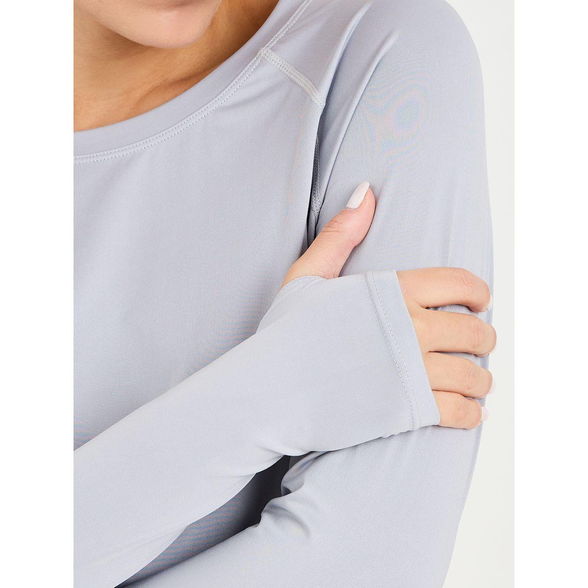 Styli Active Textured Peep Back Single Side Slit Top-women-clothing-sportswearandactivewear-tshirtsandvests-image-4