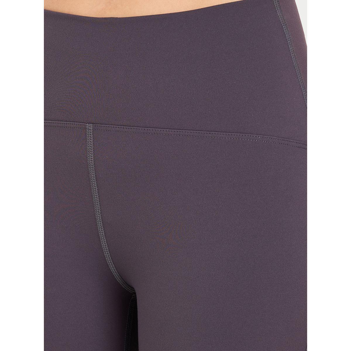 Styli Active Waist Side Dip Stitch Detail Curved Hem Leggings-women-clothing-sportswearandactivewear-bottoms-image-3