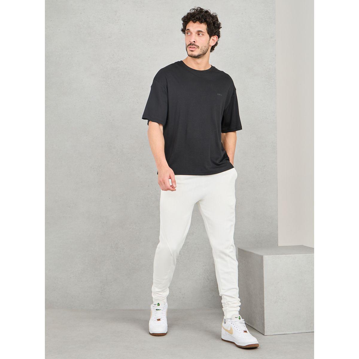 جوغر فليس بقصة سليم فت وتفاصيل خياطة-men-clothing-bottoms-joggers-image-2