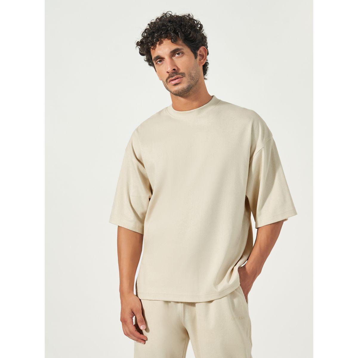 طقم منسق من جوغر وتيشيرت بوكسي بطبعة كتابة-men-clothing-coordsets-image-2