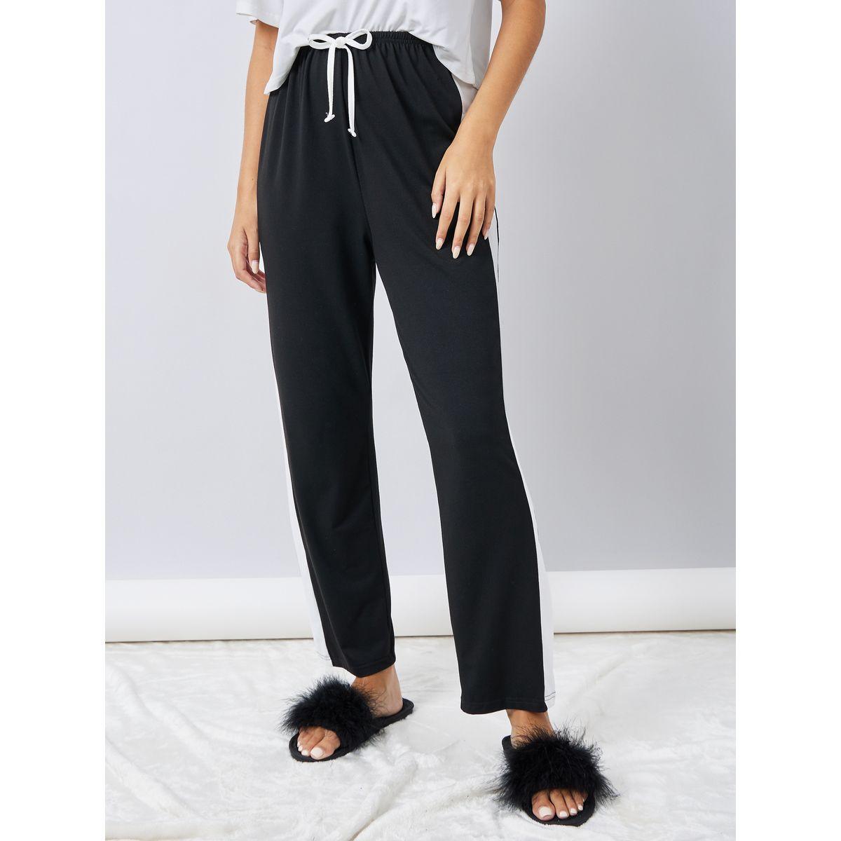Styli Unwind Striped V Neck Slogan T-Shirt & Side Stripe Pyjama Set-women-clothing-nightwear-pyjamas-longsets-image-4