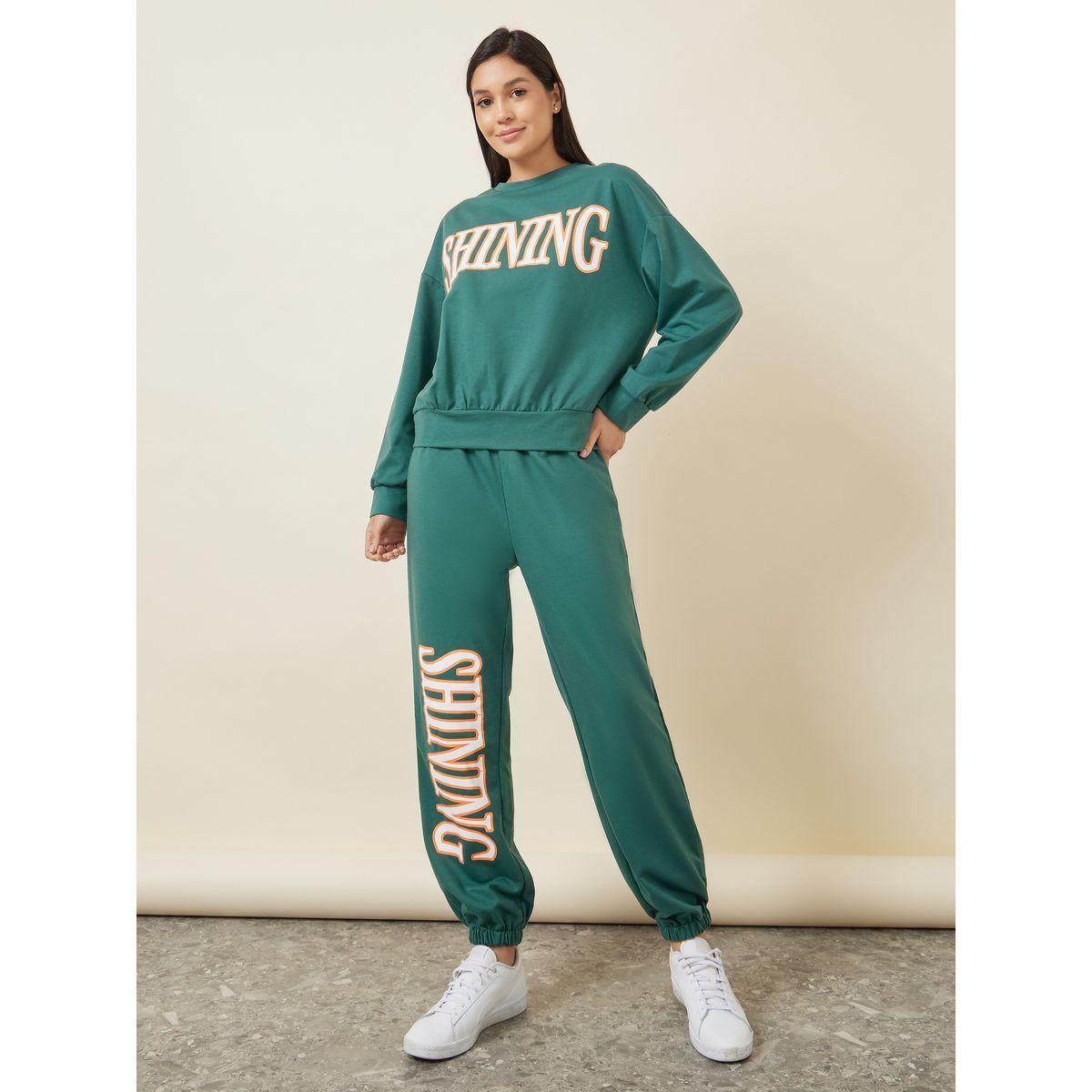 مجموعة من ( جوغر + سويت شيرت )-women-clothing-coordsets-image-1