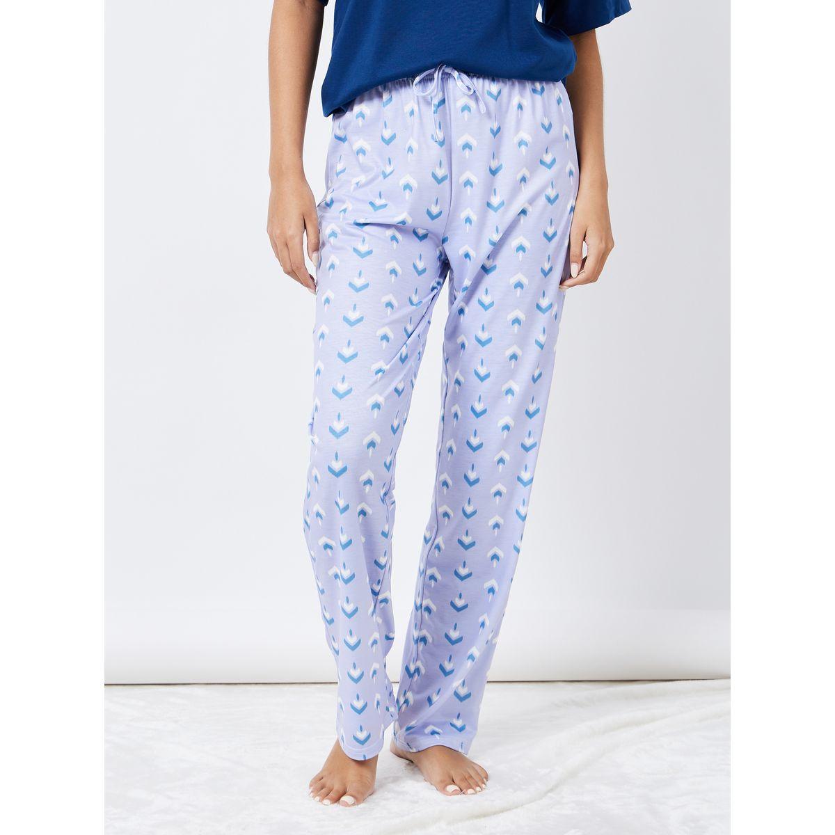 Styli Unwind Drop Shoulder Pocket T-Shirt & Geo Print Pyjama Set-women-clothing-nightwear-pyjamas-longsets-image-4