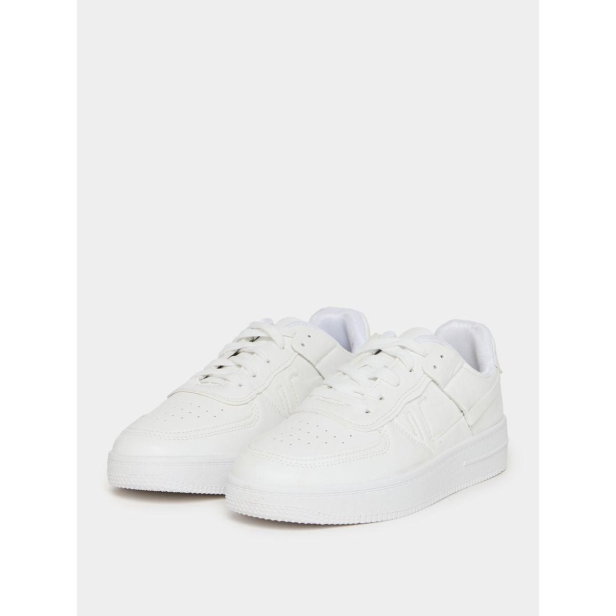 حذاء بتفاصيل بارزة الملمس-women-shoes-sneakers-image-2
