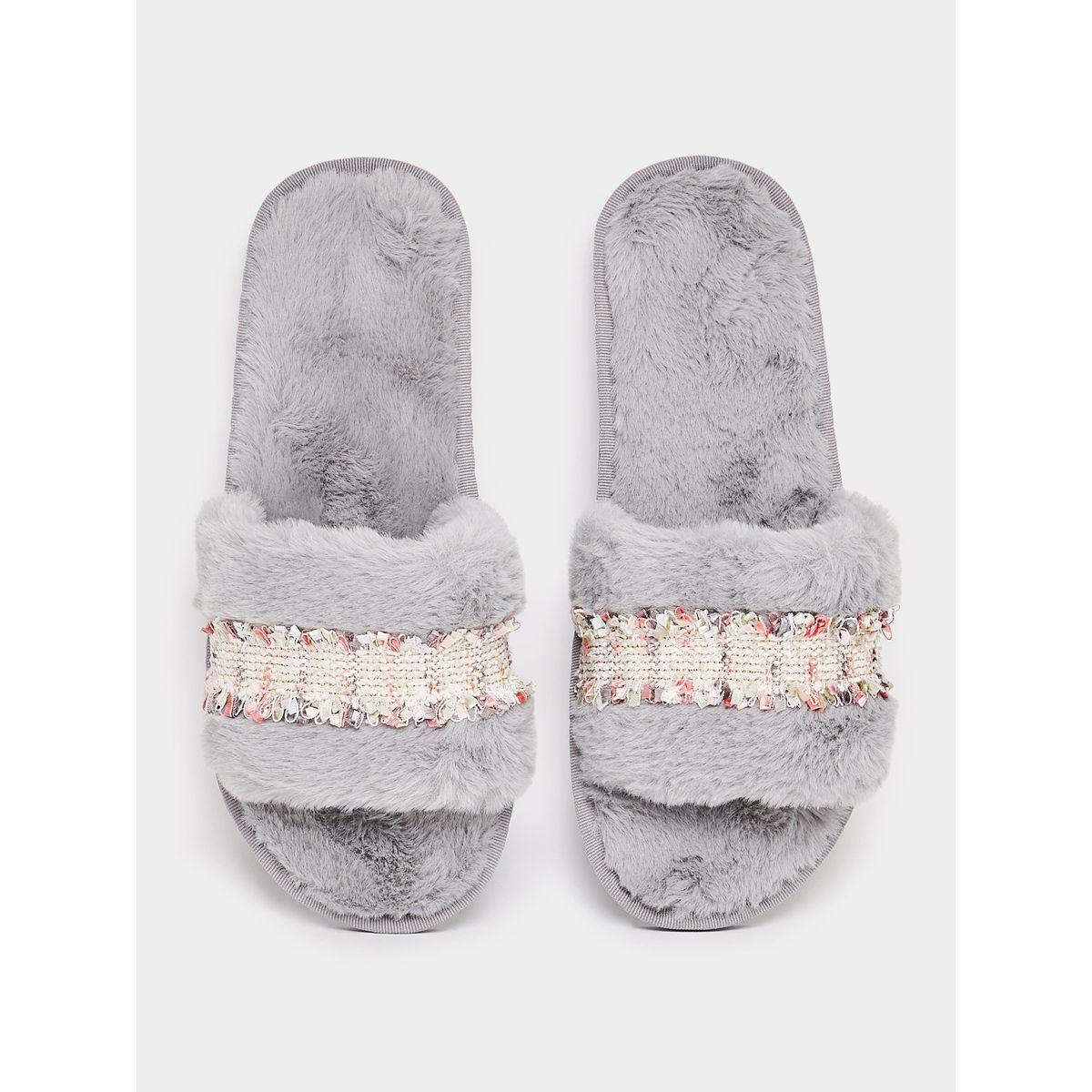 Styli Sparkle Trim Fluffy Bedroom Slippers-women-shoes-bedroomslippers-image-4