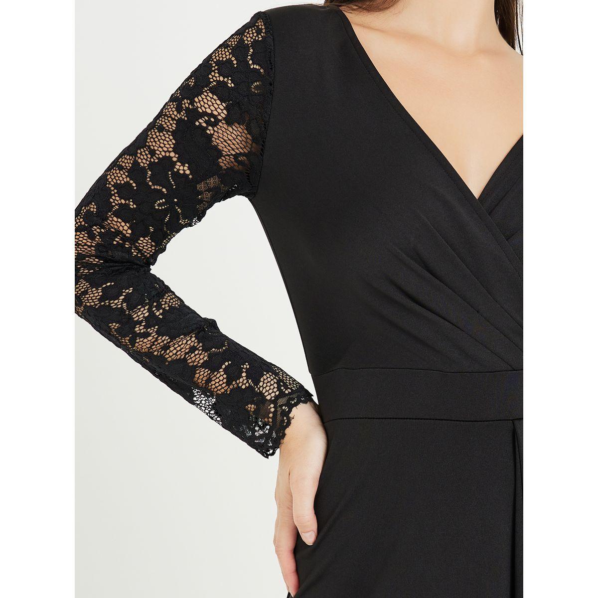 Styli Lace Insert A-Line Maxi Dress with Front Split-women-clothing-dresses-image-3