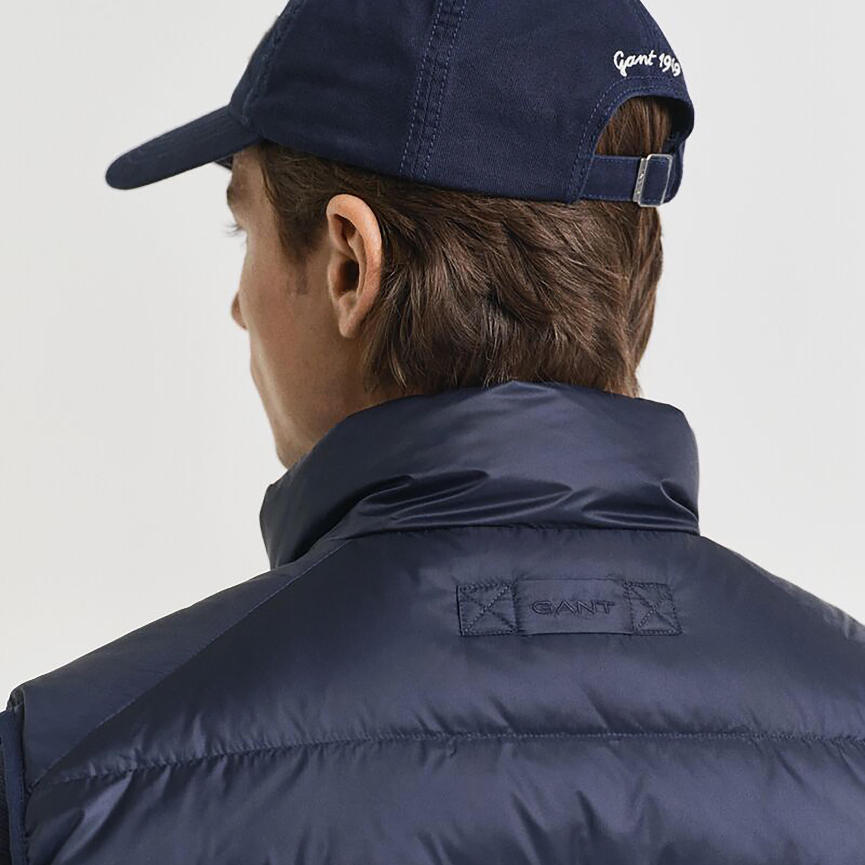 Gant Puffer High Neck Sleeveless Men's Gilet-men-clothing-jacketsandblazers-jackets-image-3