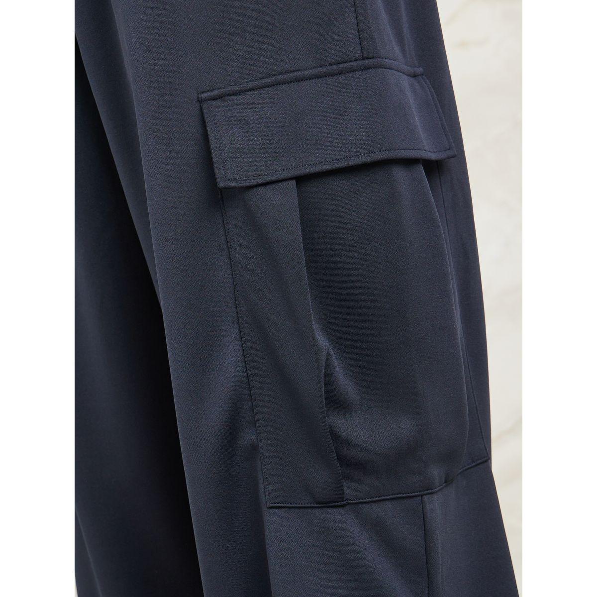 Styli Wide Leg Terry Cargo Pants-men-clothing-bottoms-joggers-image-4
