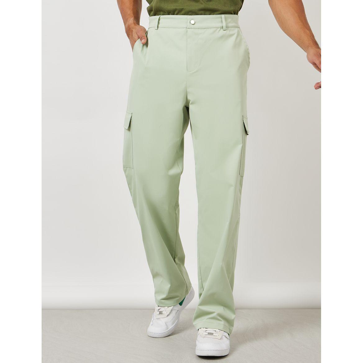 بنطال كارجو منسوج بقصة مريحة-men-clothing-bottoms-trousersandchinos-trousers-image-2