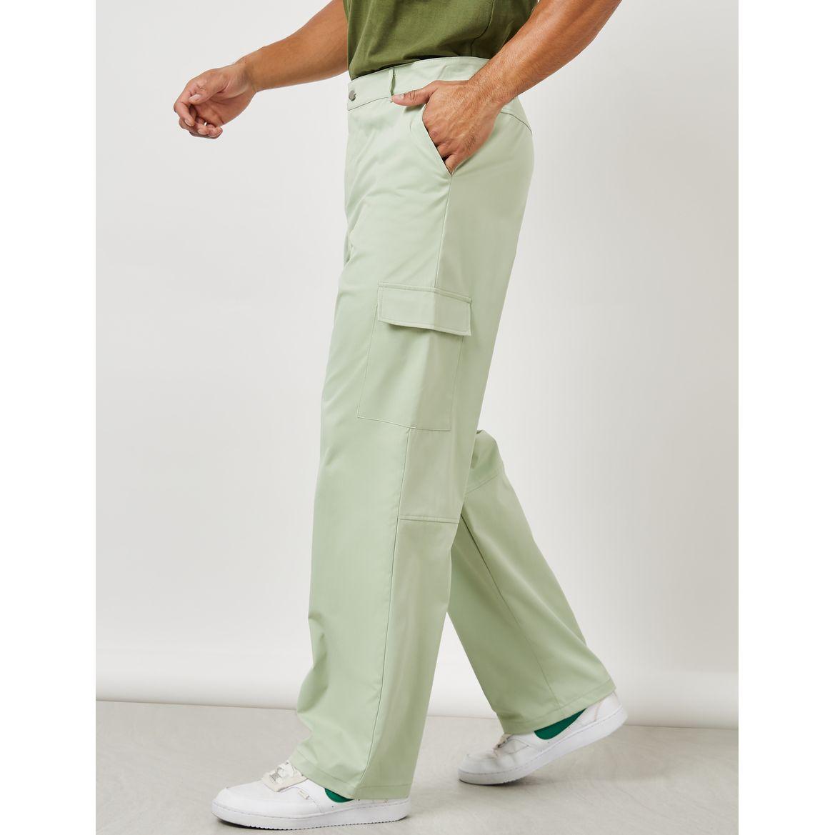 بنطال كارجو منسوج بقصة مريحة-men-clothing-bottoms-trousersandchinos-trousers-image-3