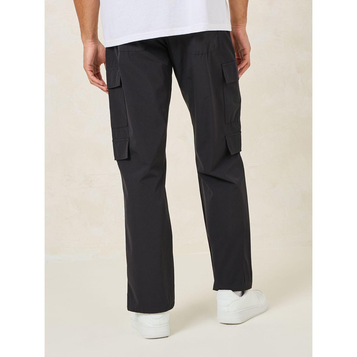 بنطال بقصة مريحة وجيوب بنمط كارجو-men-clothing-bottoms-trousersandchinos-trousers-image-4