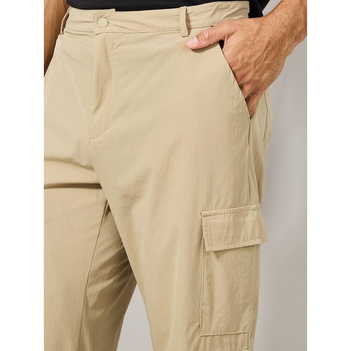 بنطال بقصة مريحة وجيوب بنمط كارجو-men-clothing-bottoms-trousersandchinos-trousers-image-3