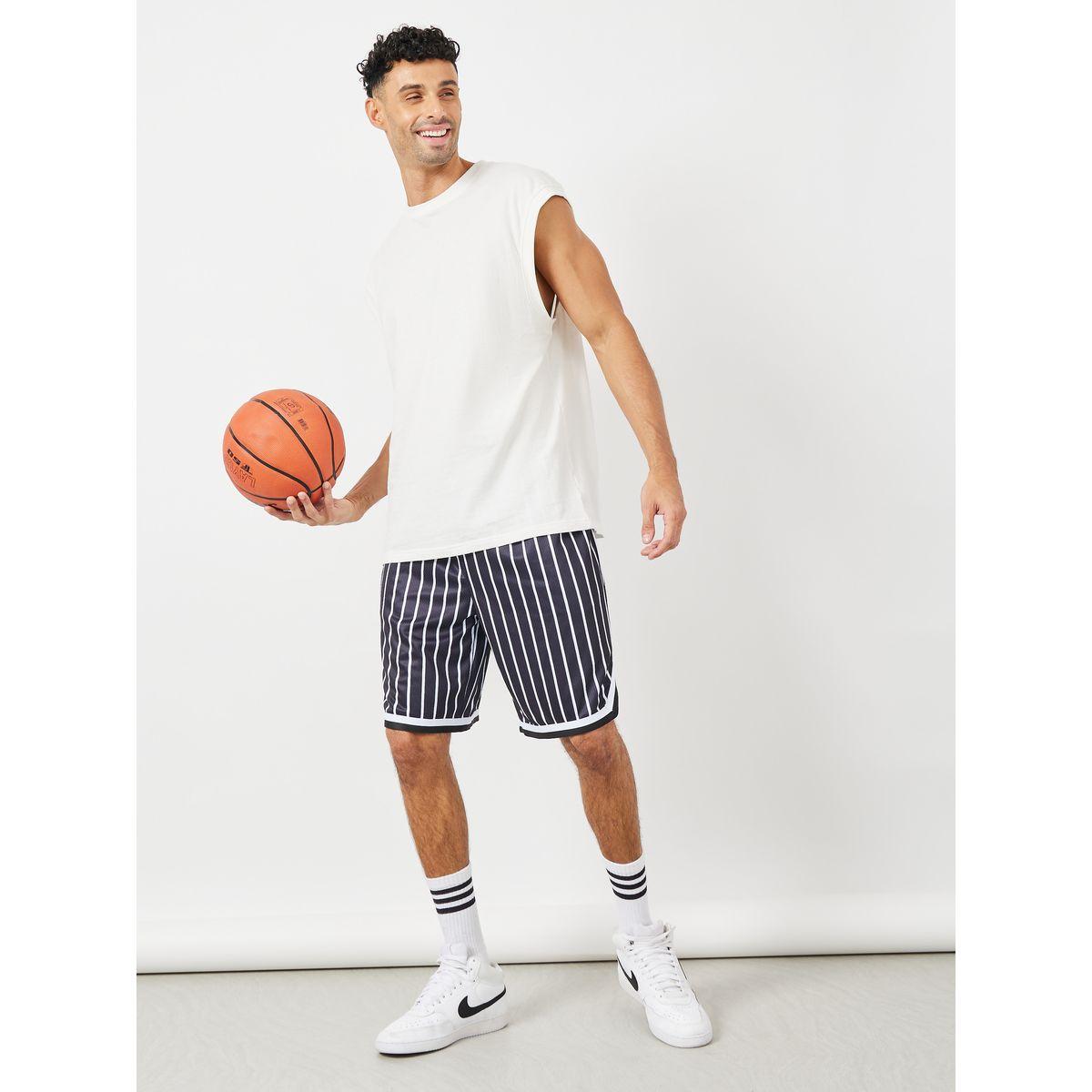 شورت رياضي منسوج بقصة واسعة-men-clothing-sportswearandactivewear-bottoms-image-1