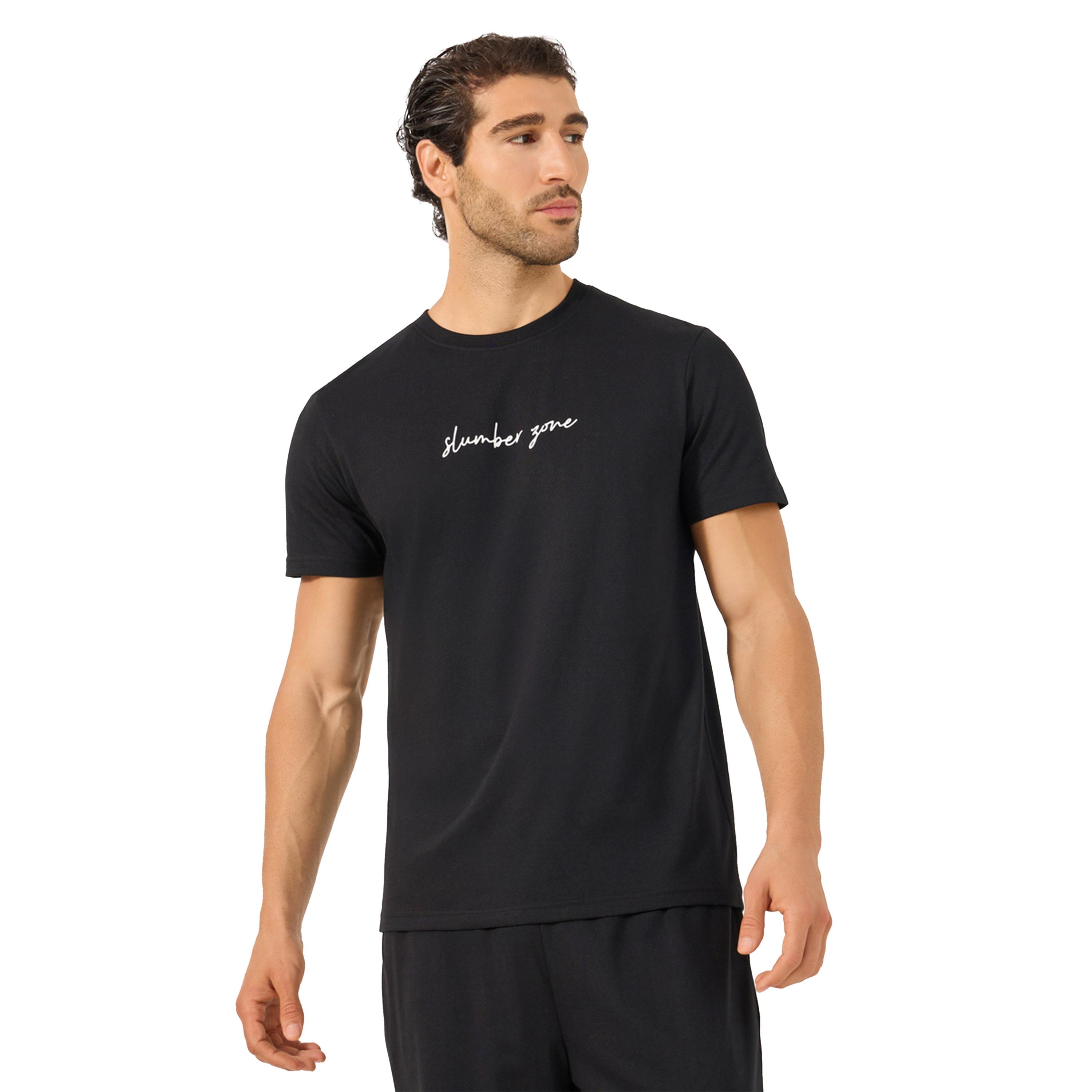ستايلي -  طقم تي شيرت بياقة دائرية وقميص بيجاما مطبوع عليه شعار ستايلي-men-clothing-nightwear-sets-image-2