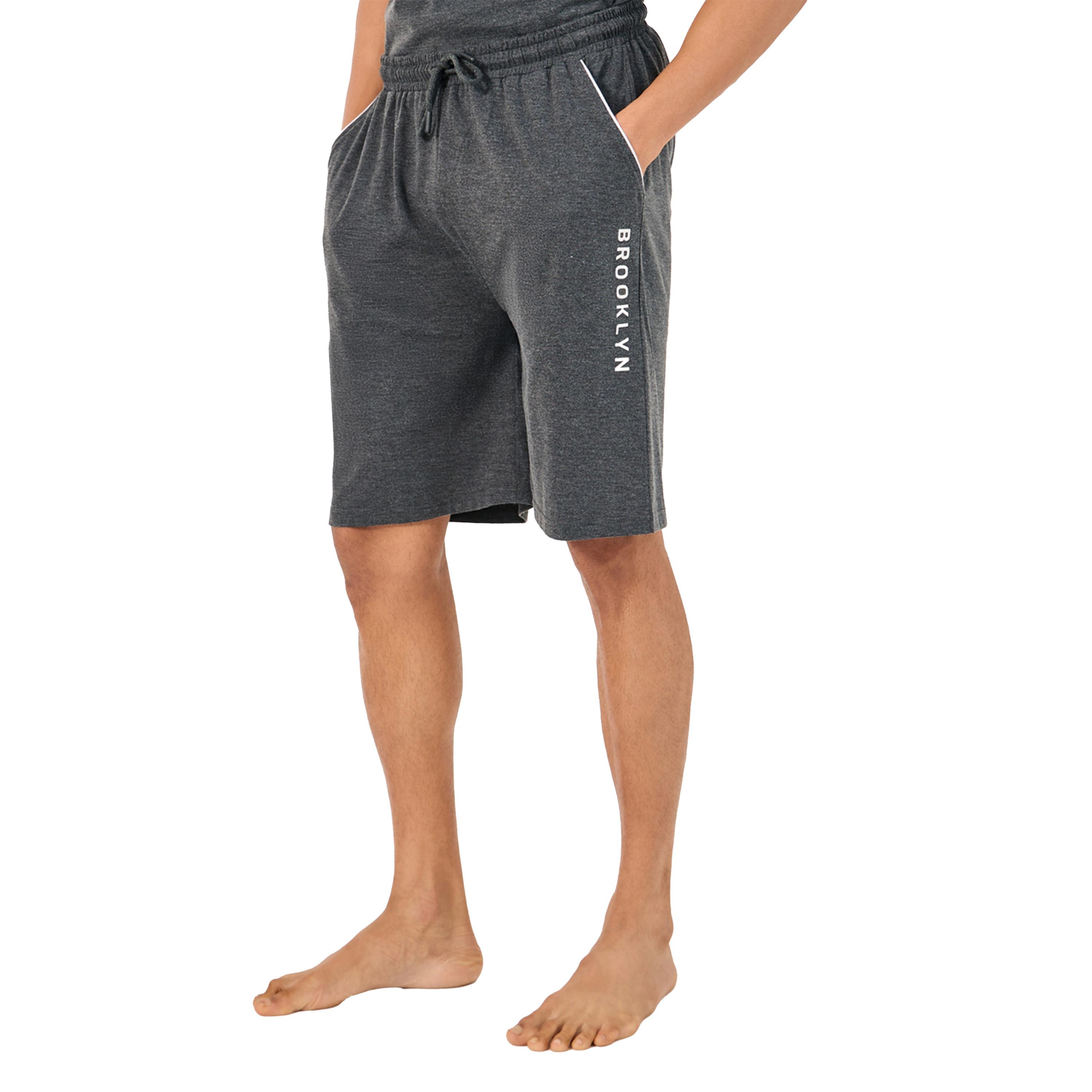 ستايلي - طقم تي شيرت برقبة دائرية وطبعة صدر مع شورت-men-clothing-nightwear-sets-image-4