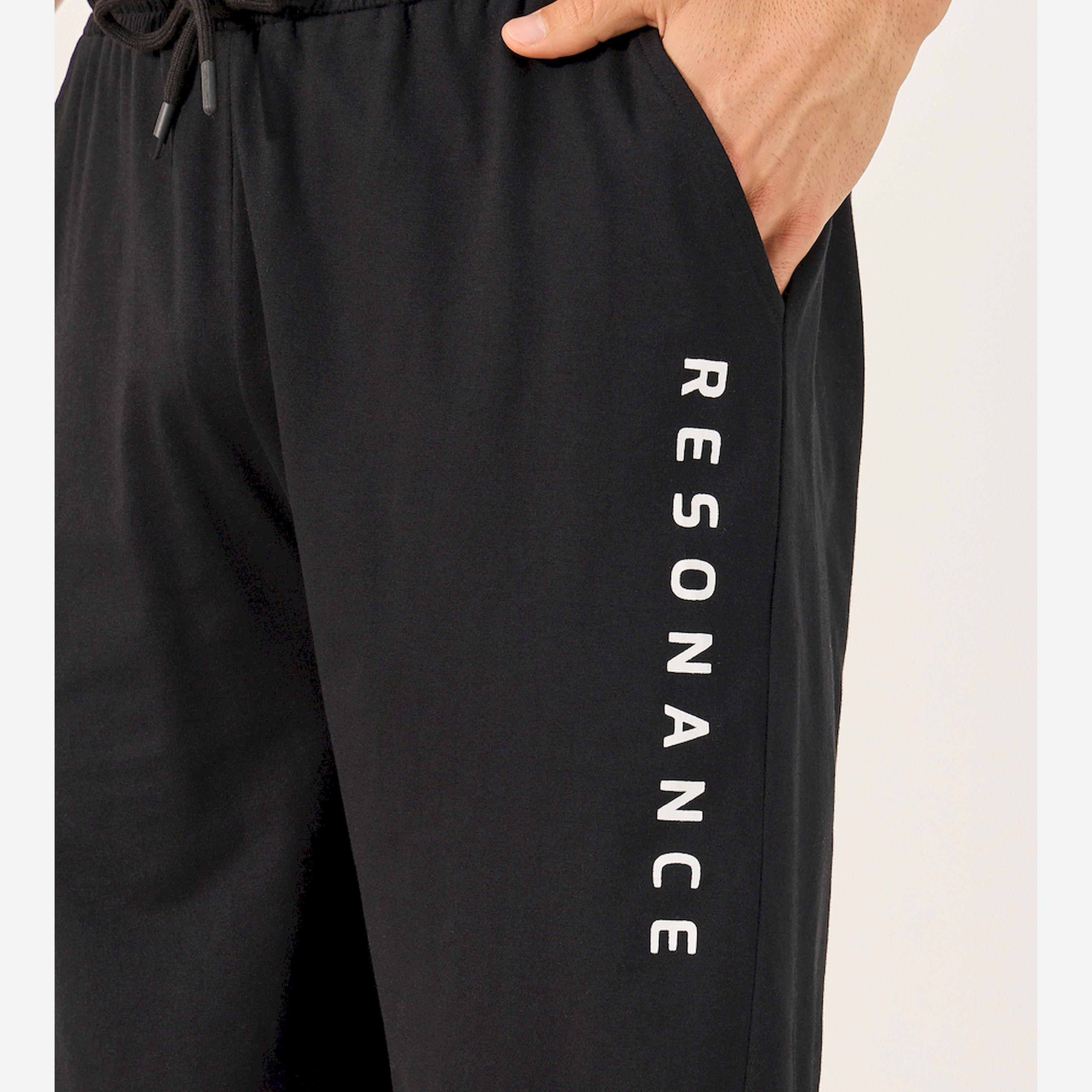 ستايلي - أنوايند طقم تي شيرت بطبعة شعار مع شورت بيجامة-men-clothing-nightwear-sets-image-4