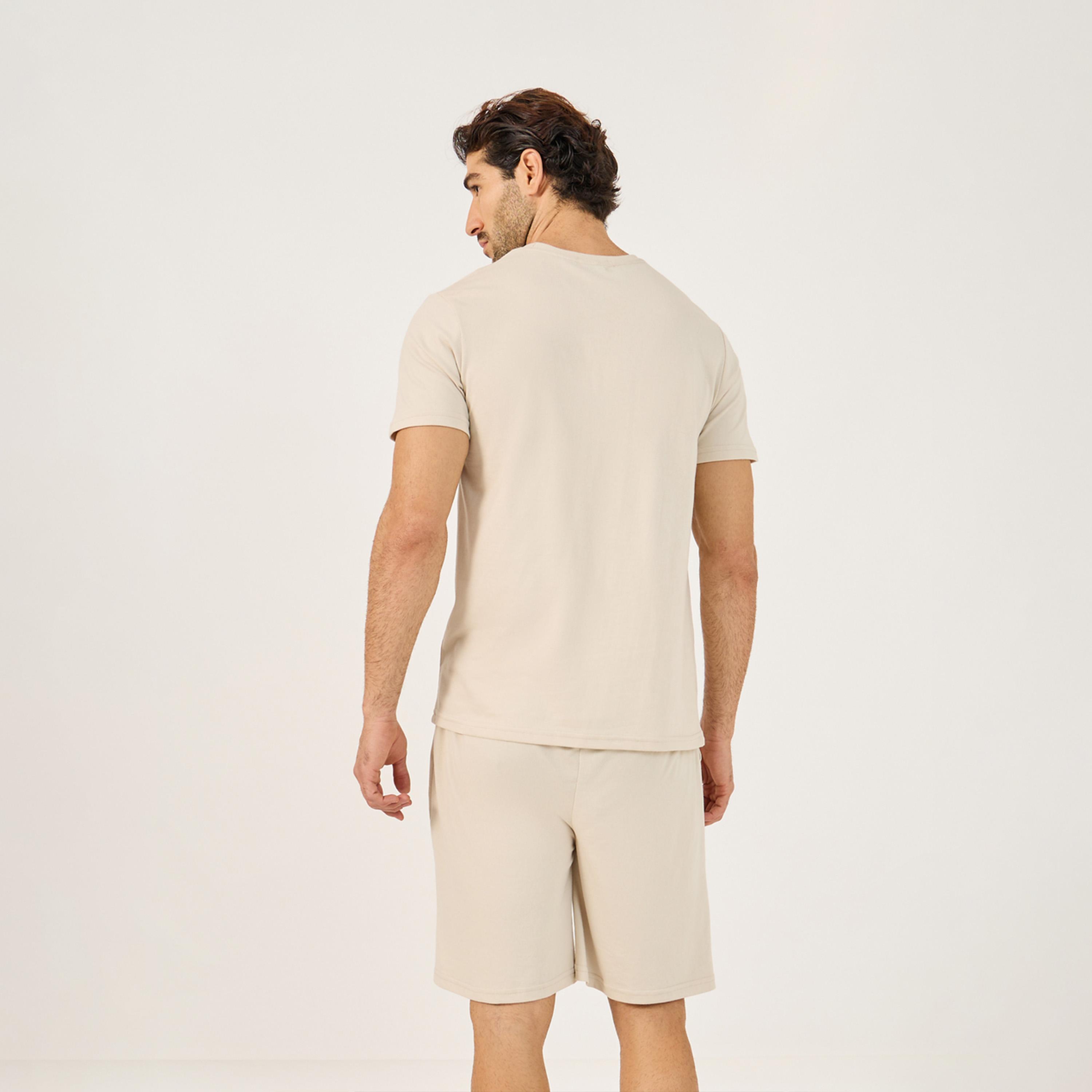 ستايلي - أنوايند طقم تي شيرت بطبعة شعار مع شورت بيجامة-men-clothing-nightwear-sets-image-6
