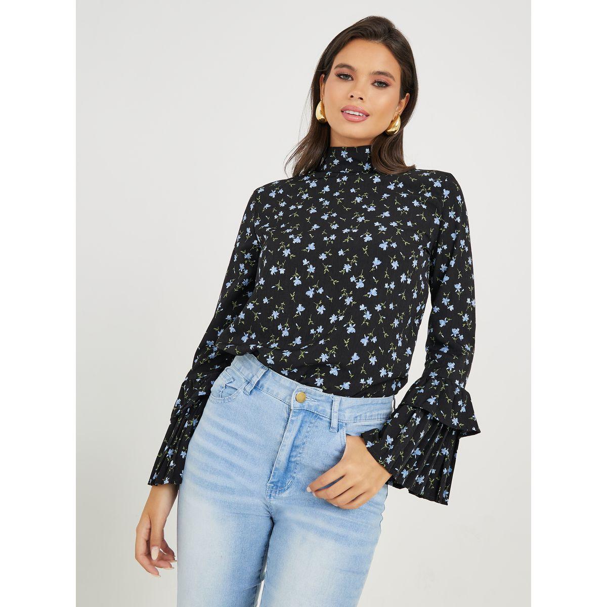 بلوزة بياقة عالية واكمام جرس-women-clothing-shirtsandblouses-blouses-image-1