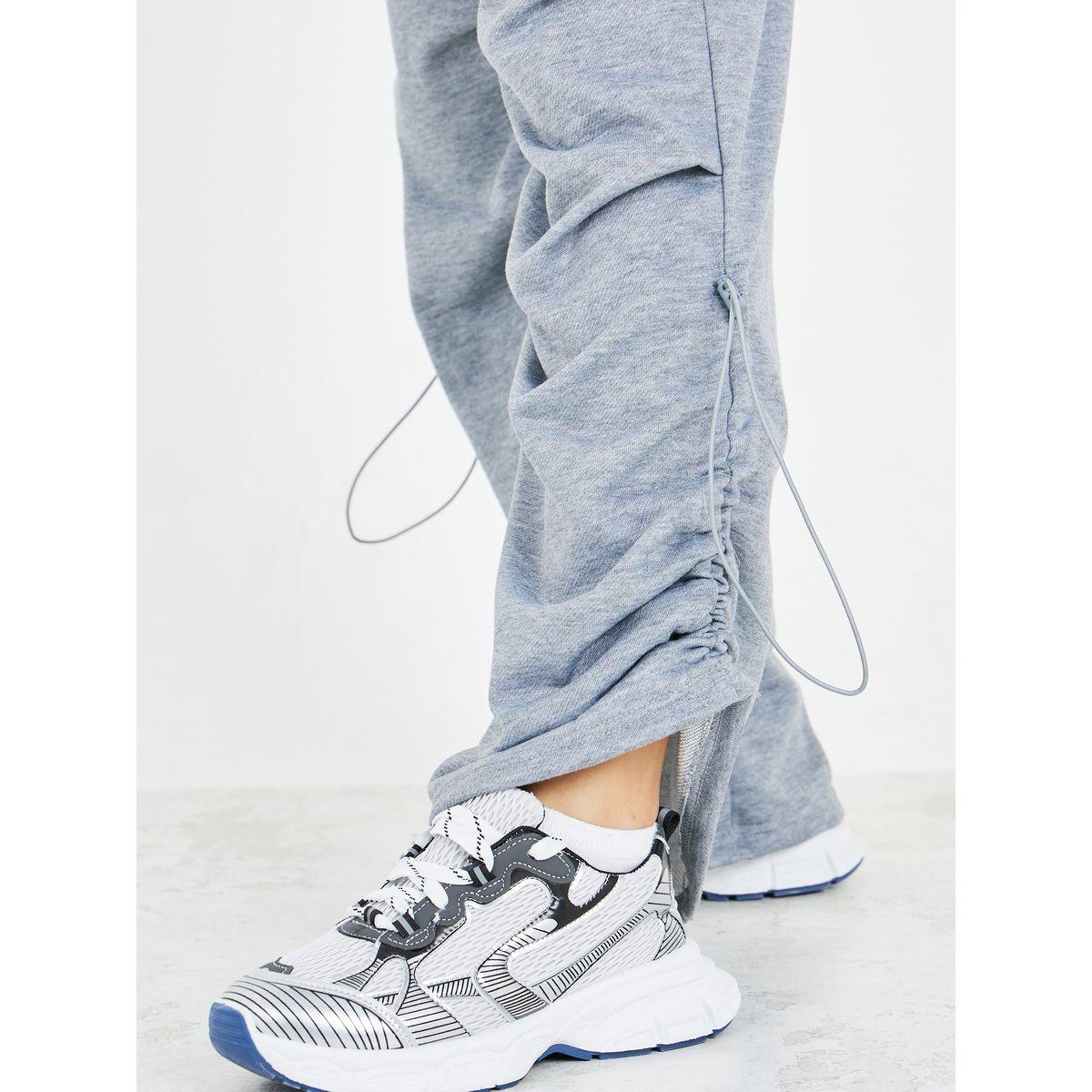 جوغر بقصة مريحة وتفاصيل مزمومة-women-clothing-bottoms-joggers-image-3
