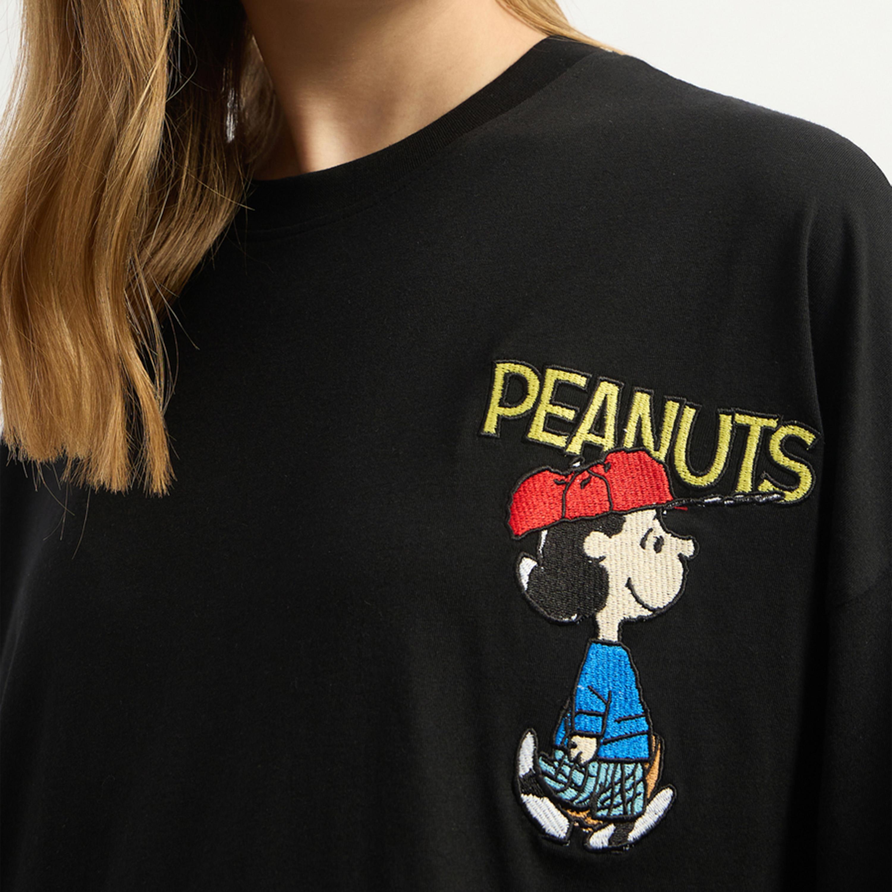Styli Graphic Print Round Neck Oversized T-Shirt-women-clothing-tshirts-image-4