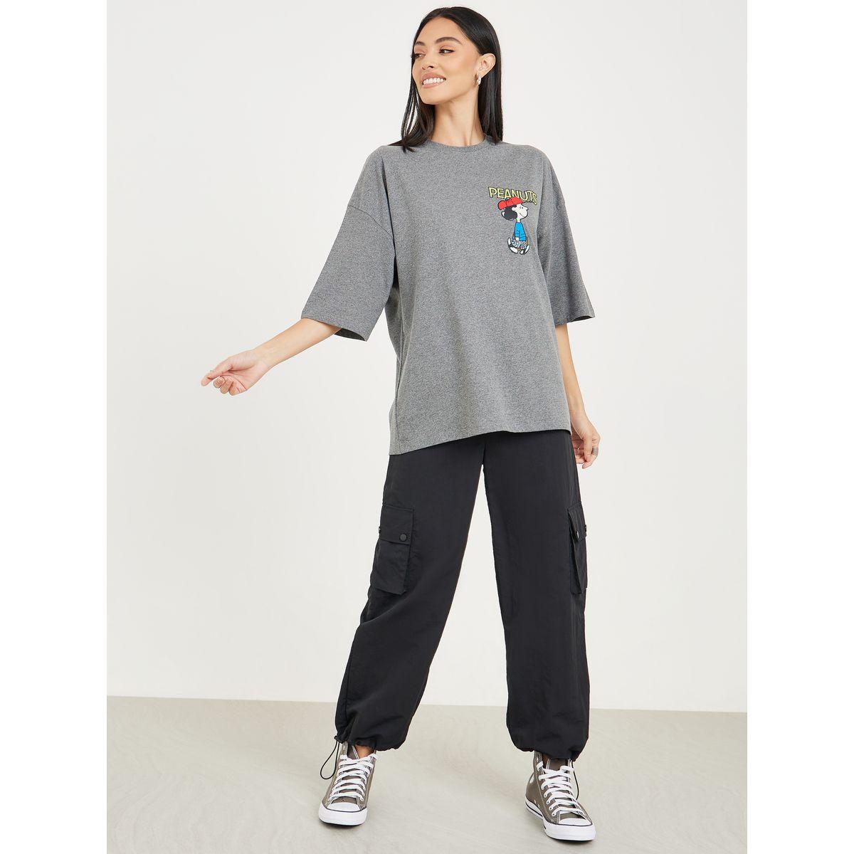 Styli Peanuts Oversized Placement Print Drop Shoulder Longline T-Shirt-women-clothing-tshirts-image-2