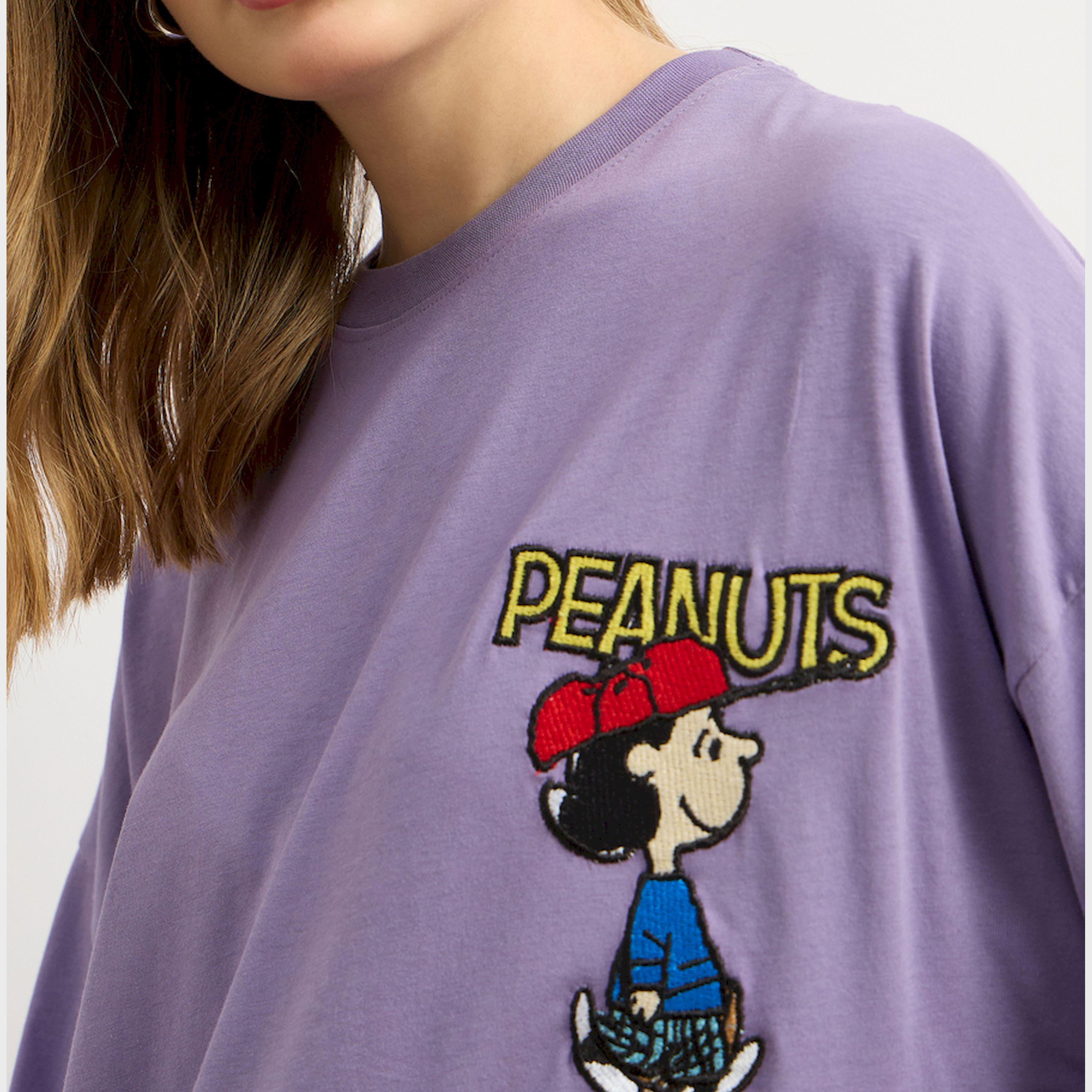 Styli Graphic Print Round Neck Oversized T-Shirt-women-clothing-tshirts-image-4