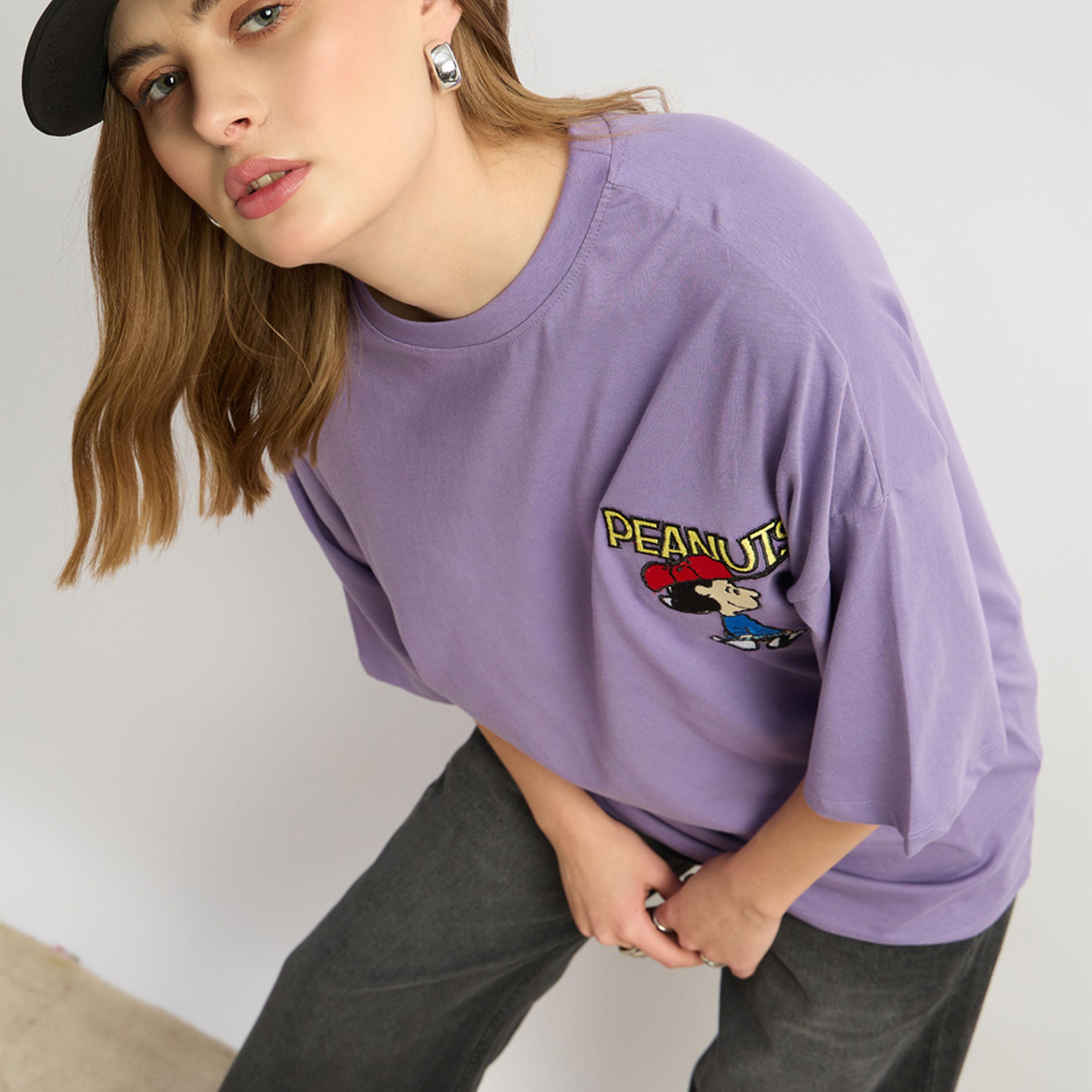 Styli Graphic Print Round Neck Oversized T-Shirt-women-clothing-tshirts-image-6