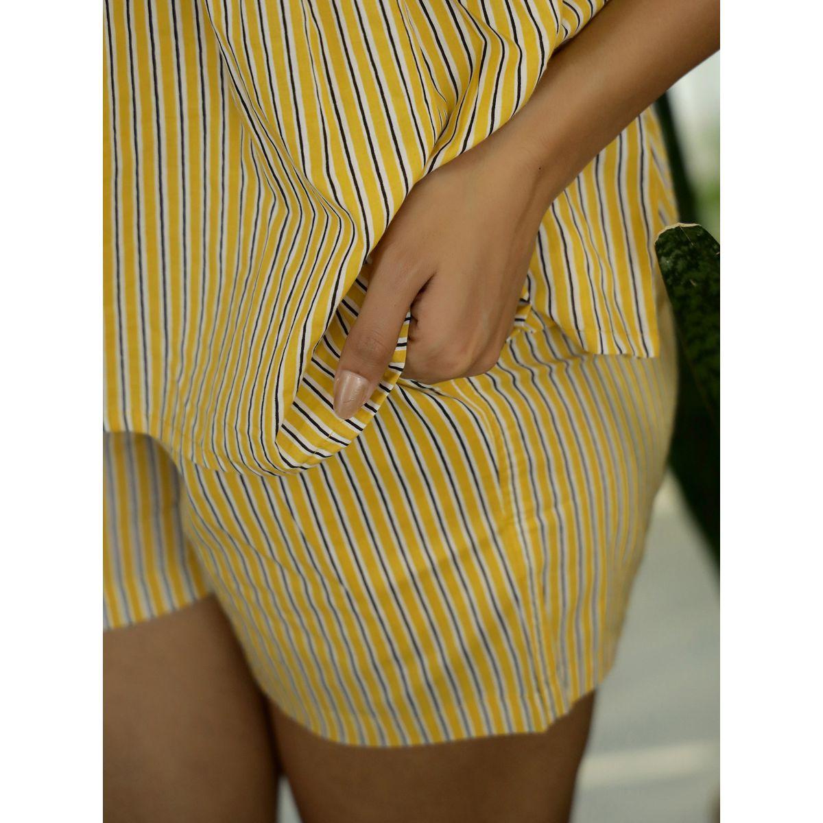 مجموعة من ( شورت + بلوزة ) سانسكريتي هومز × ستايلي-women-clothing-nightwear-pyjamas-shortsets-image-6