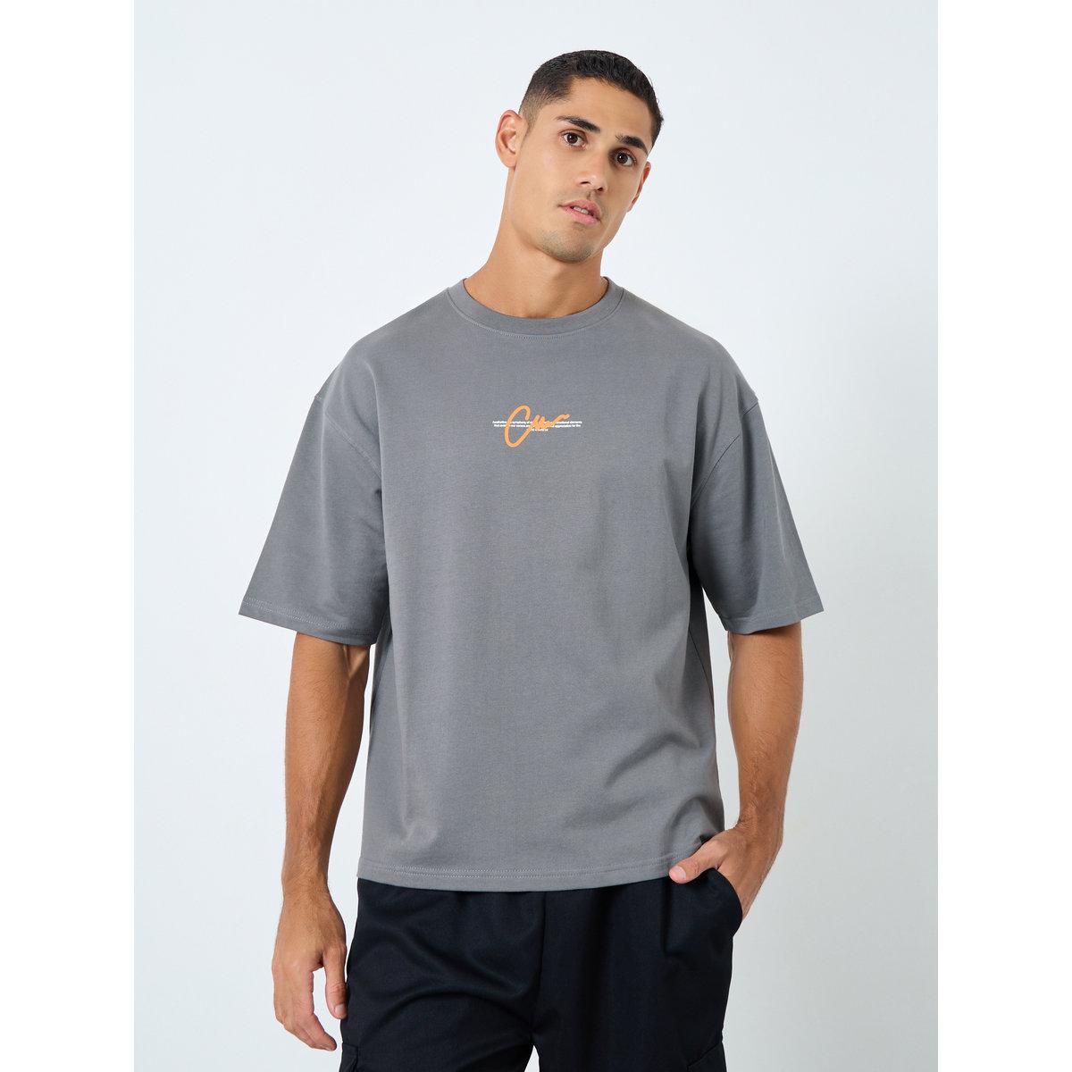 تيشيرت فضفاض بطبعة كتابة-men-clothing-tshirtsandpolos-tshirts-image-2