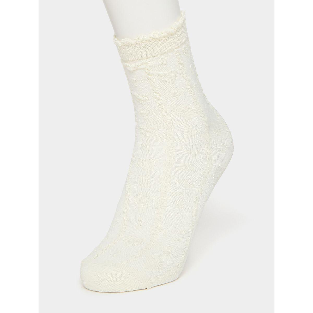 Styli Textured Ribbed Crew Socks-women-socksandstockings-image-1