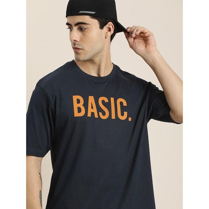 تيشيرت واسع بطبعة تايبوجرافيك ديلينجر × ستايلي-men-clothing-tshirtsandpolos-tshirts-image-1
