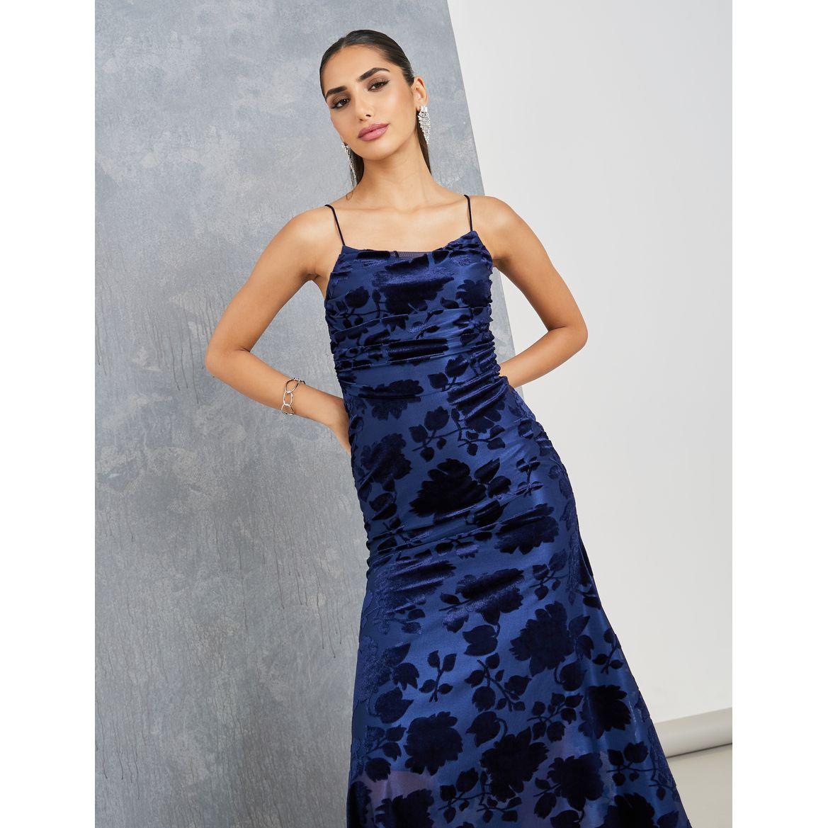 فستان قطيفة طويل بحمالات رفيعة-women-clothing-dresses-image-2