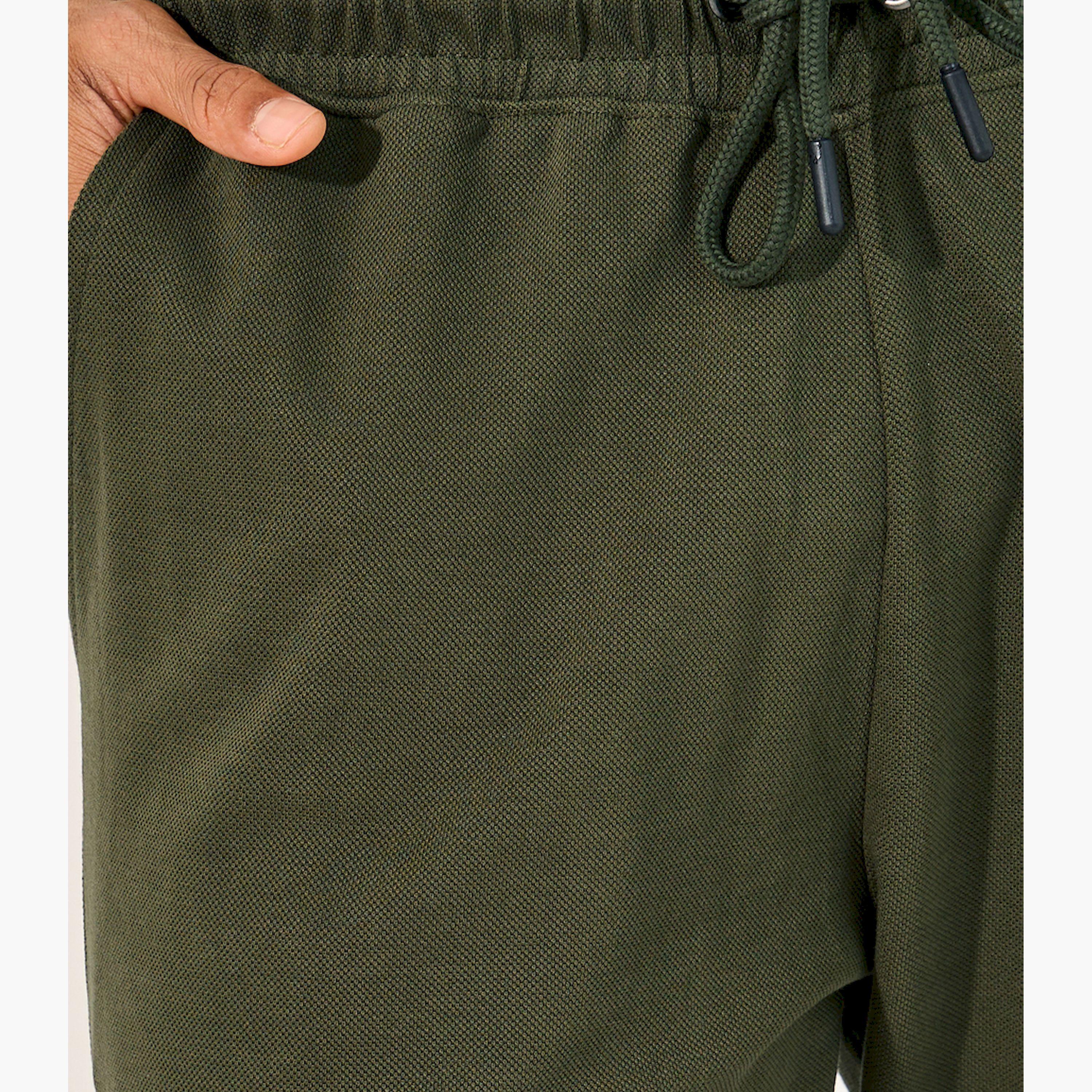 ستايلي-  بنطال رياضي متوسط ​​الارتفاع بقصة ضيقة مع رباط-men-clothing-bottoms-joggers-image-3